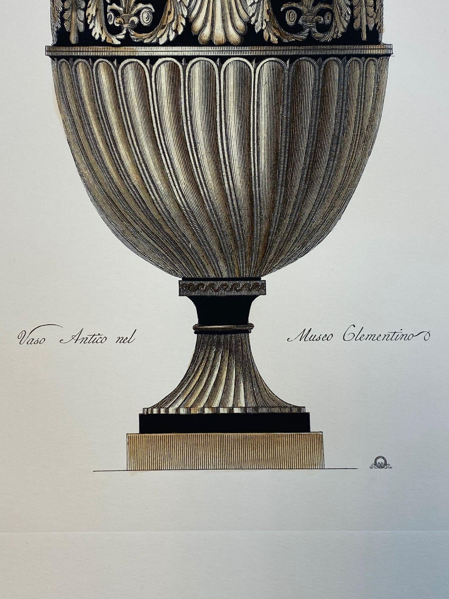 Fait main Vase italien ancien contemporain coloré à la main, imprimé romain ancien « Museo Clementino » en vente