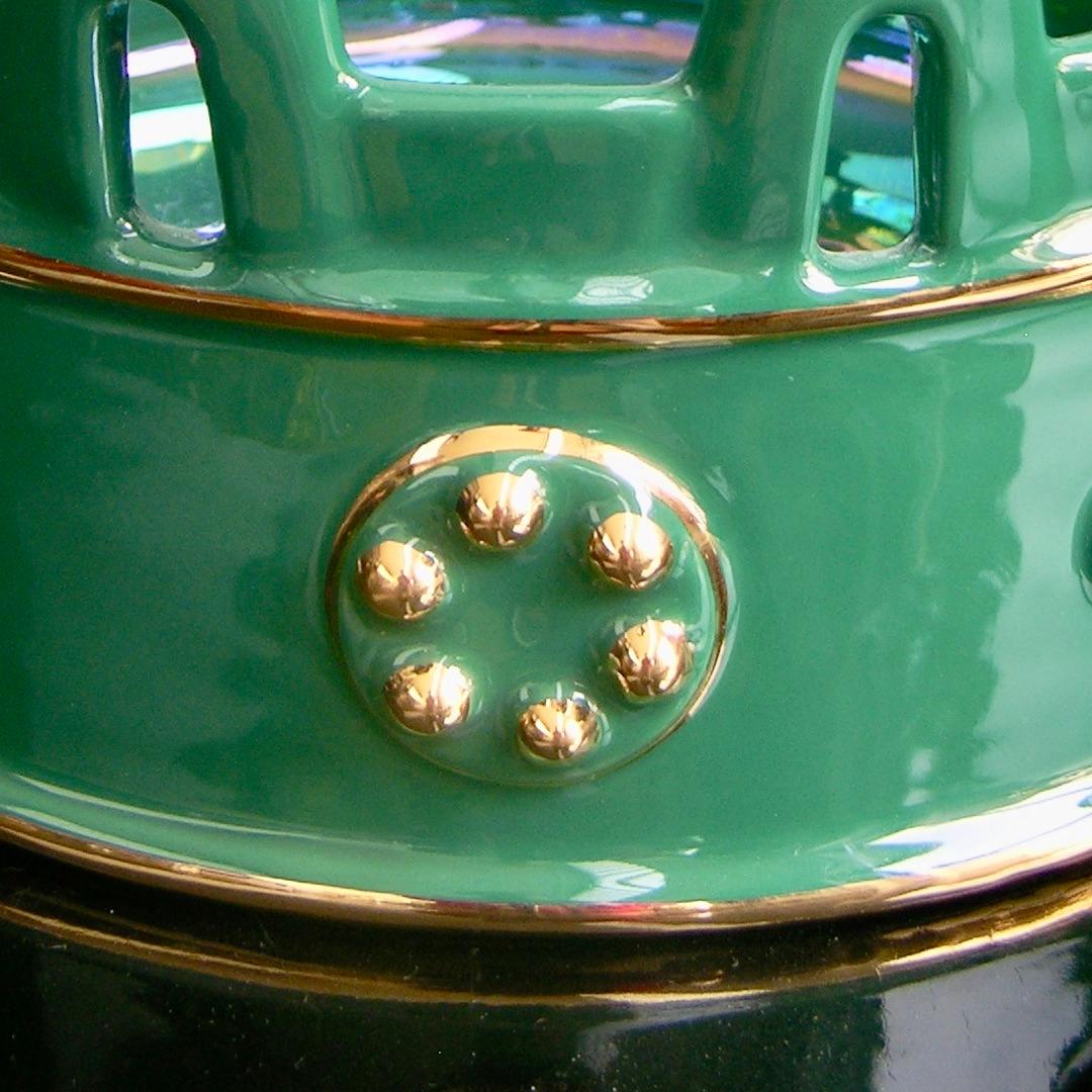 Art Deco Contemporary Italian Hunter Green Majolica Crown Bowl with Pure Gold Accents For Sale