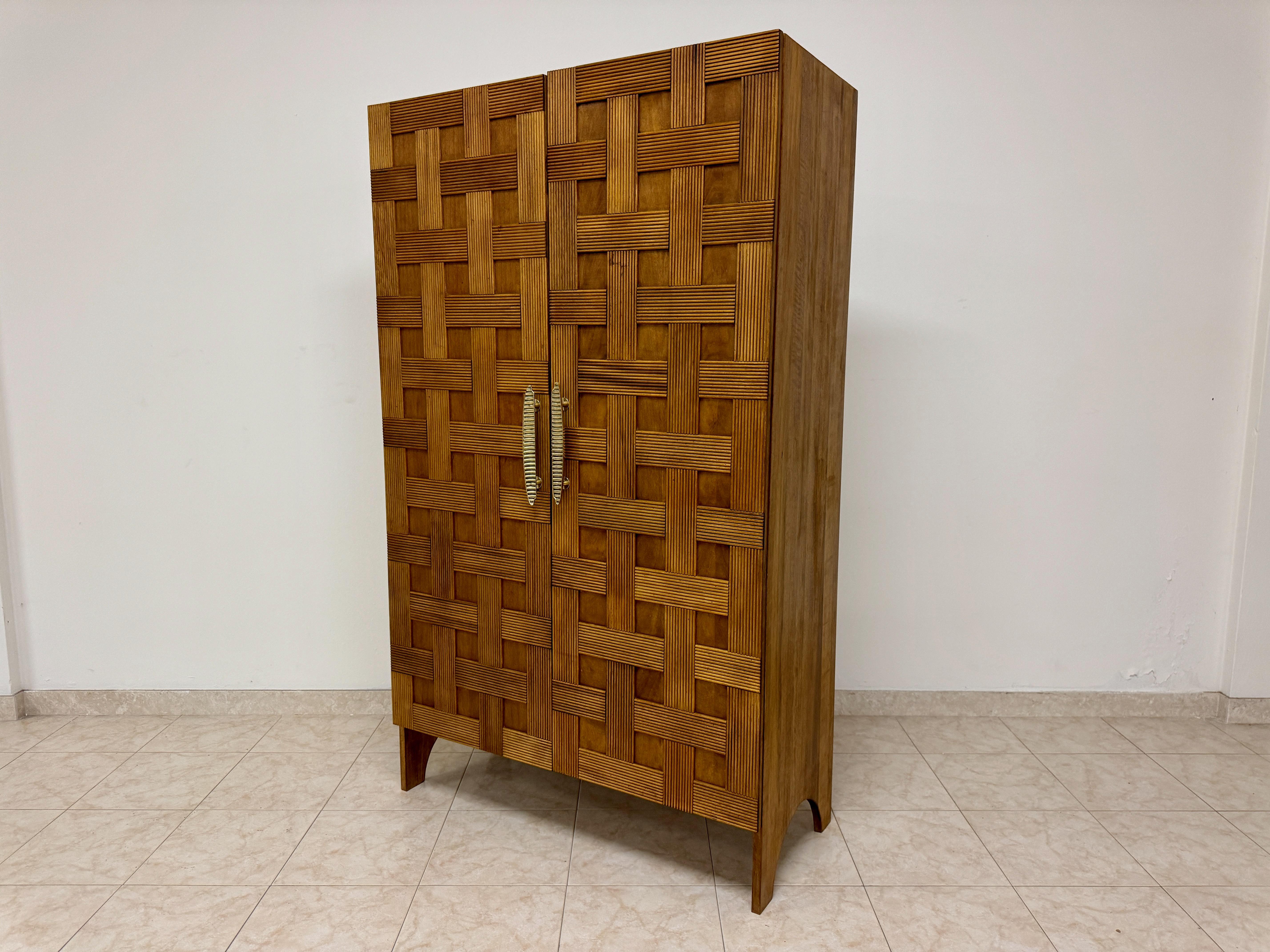 XXI secolo e contemporaneo Armadio o credenza a reticolo in stile italiano contemporaneo in vendita