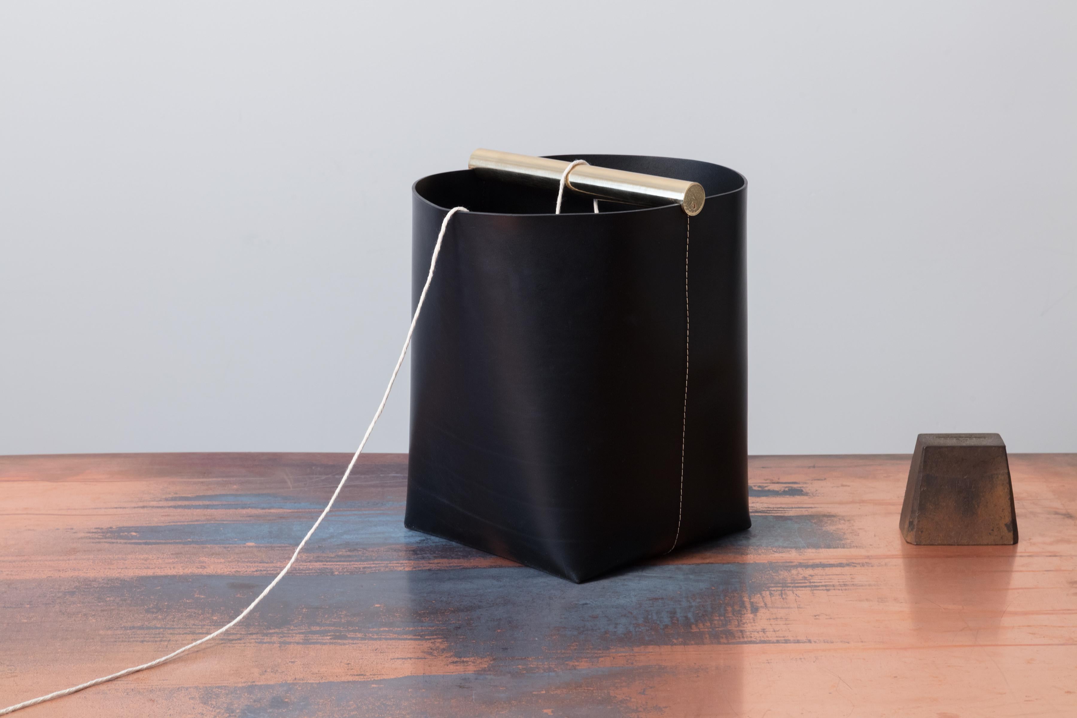Contemporary Italian Leather and Swedish Brass Modern Minimalist Paper Basket In New Condition For Sale In New York, NY