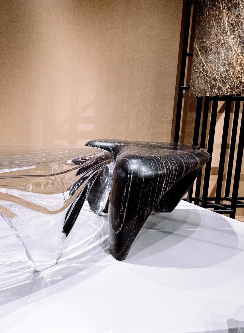 Contemporary Italian Marble Center Table with Polished Plexiglass by Zaha Hadid For Sale 2
