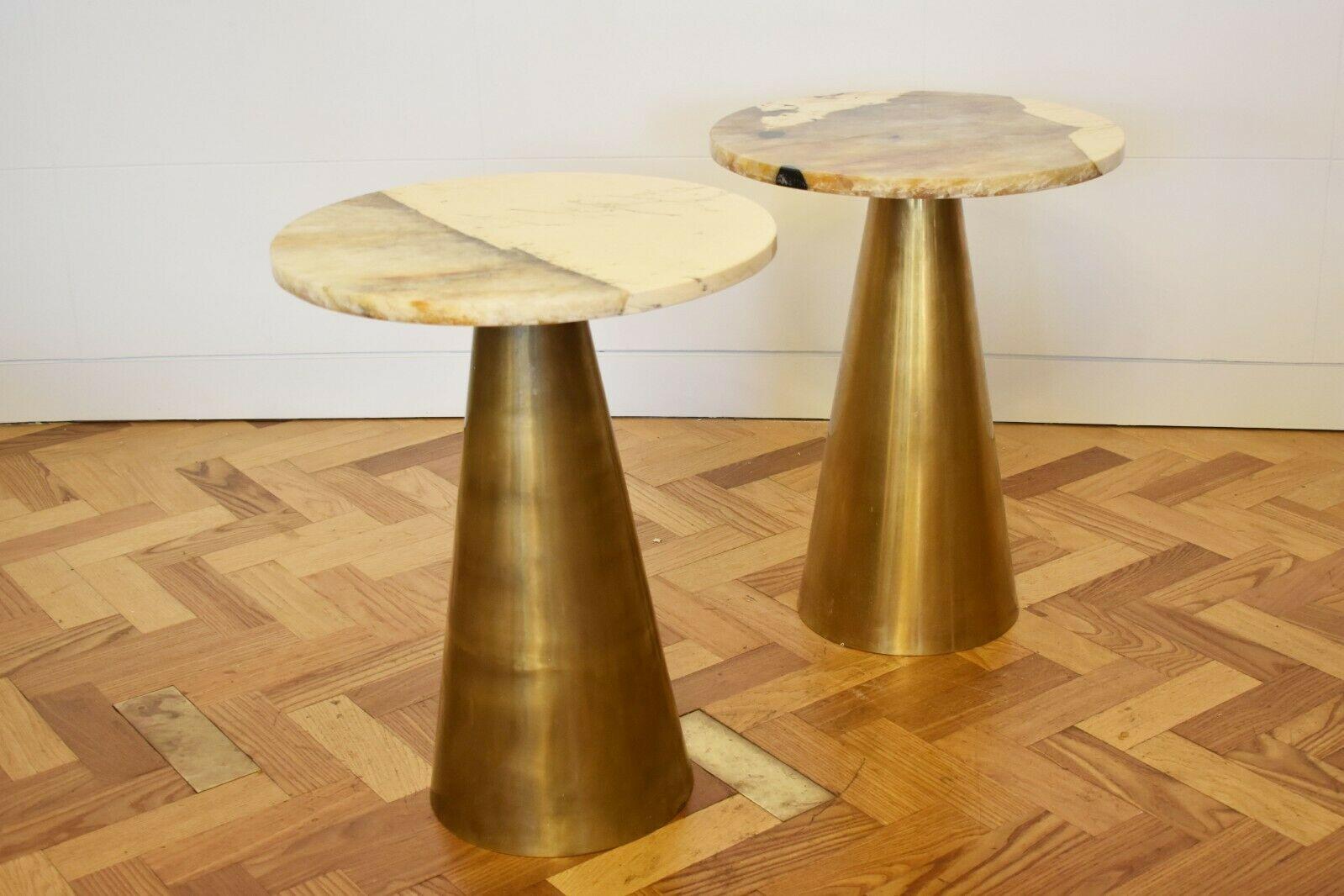 Contemporary Italian Marble Side Table with a Brass Base In New Condition For Sale In London, GB