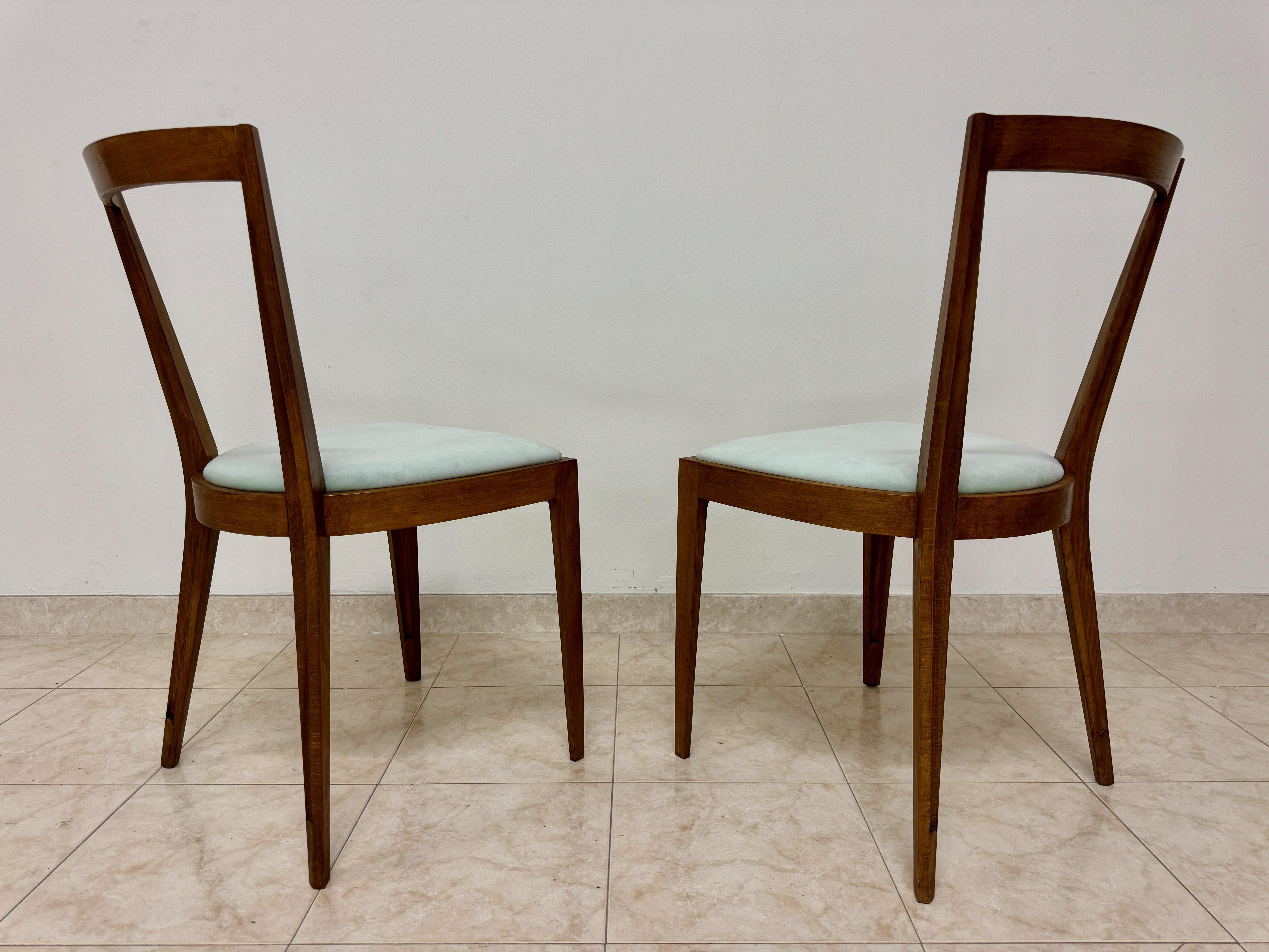 Contemporary Italian Mid Century Style Dining Chairs For Sale 4