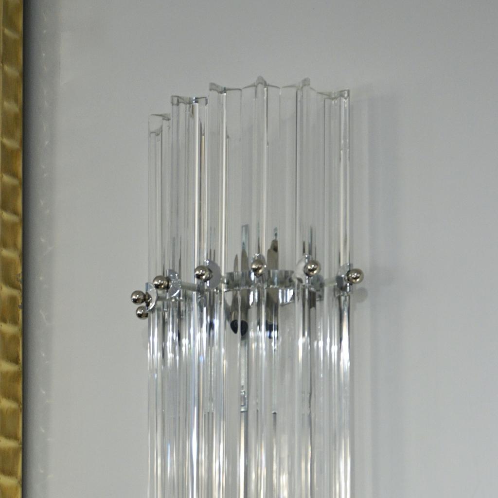 Contemporary Italian Minimalist Nickel and Crystal Murano Glass Wall Light For Sale 1
