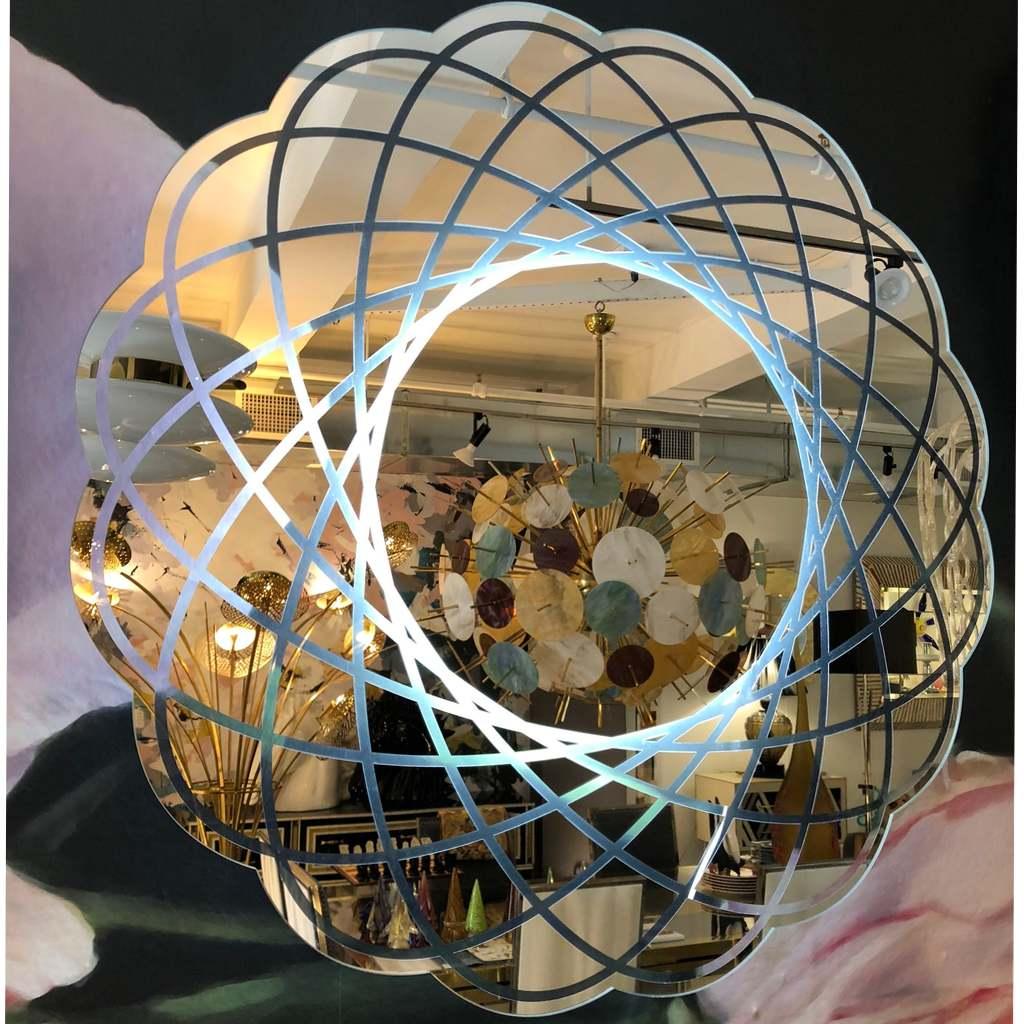 XXIe siècle et contemporain Miroir rond festonné italien contemporain moderne et organique décoré de dentelle, avec lumière en vente