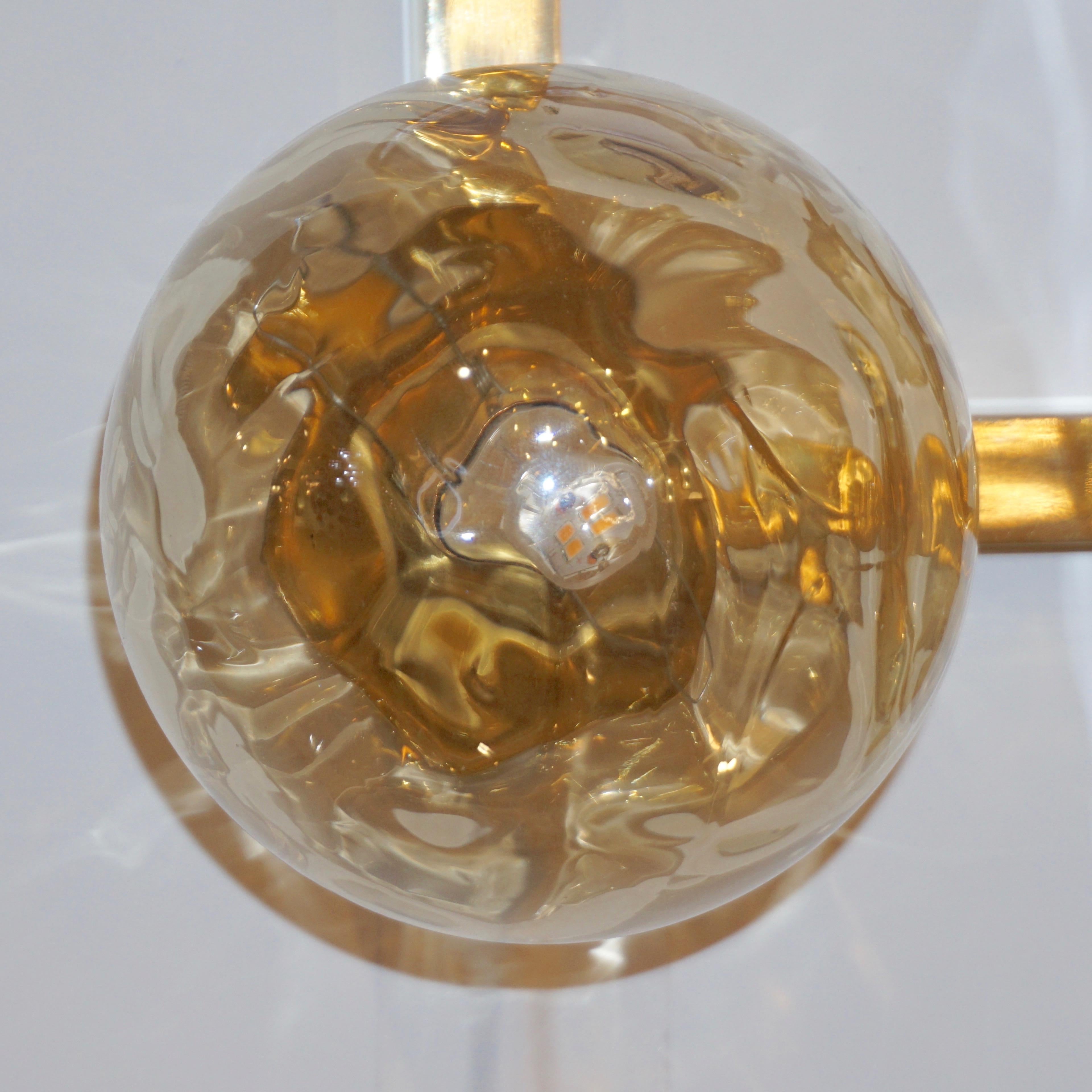 Contemporary Italian Pair of Amethyst and Amber Murano Glass Gold Brass Sconces In New Condition For Sale In New York, NY
