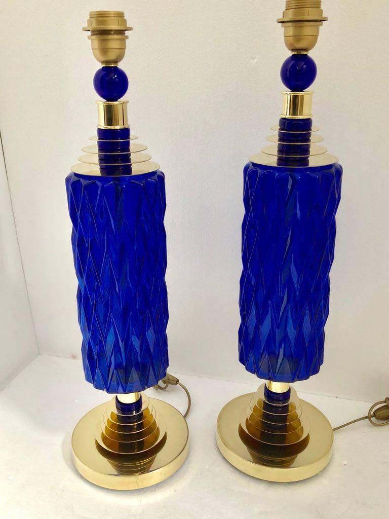 Contemporary Italian Pair of Brass and Cobalt Blue Murano Glass Table Lamps For Sale 6