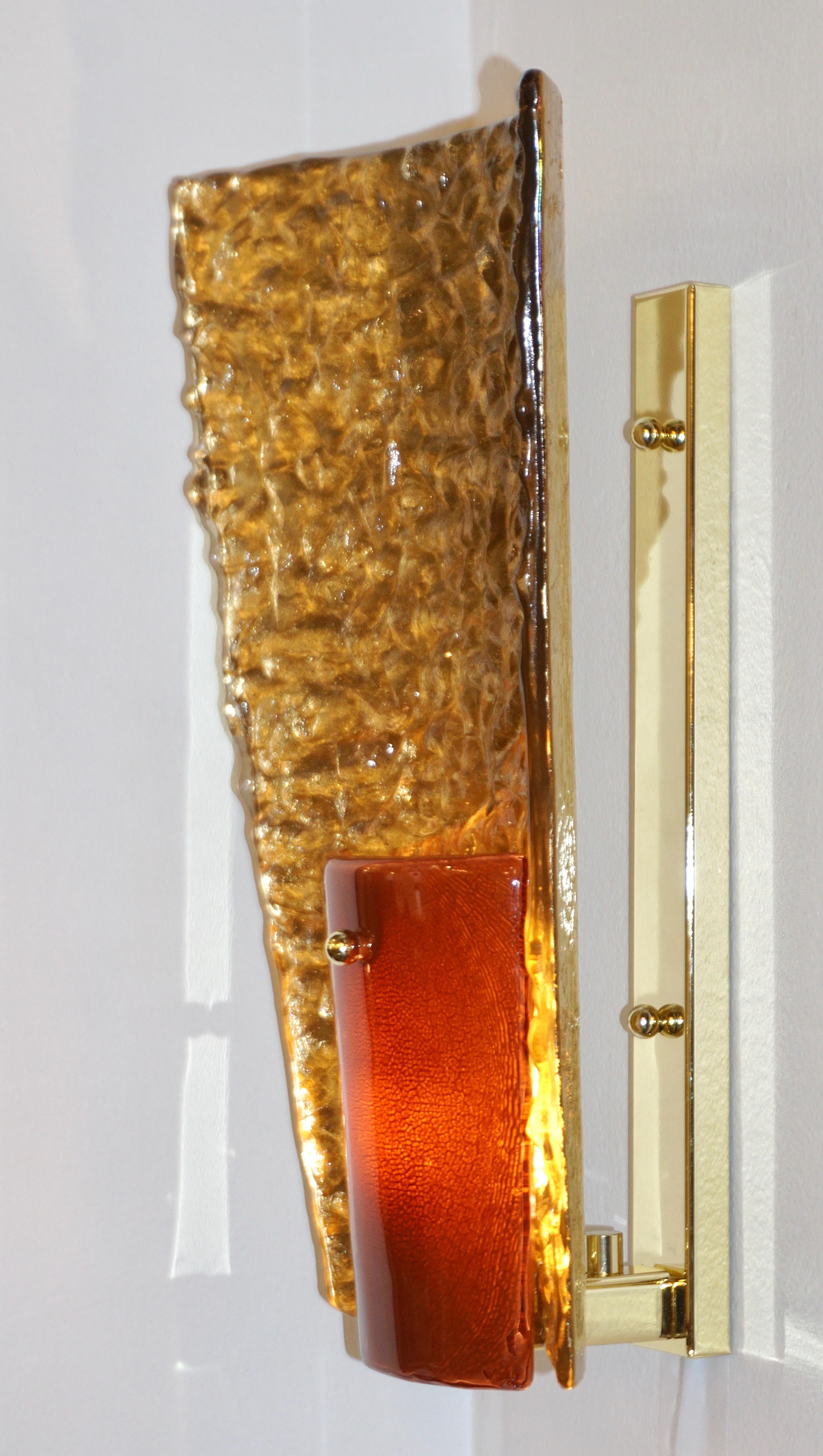 Paire d'appliques organiques italiennes contemporaines en or et en verre de Murano de couleur ambre/orange en vente 7