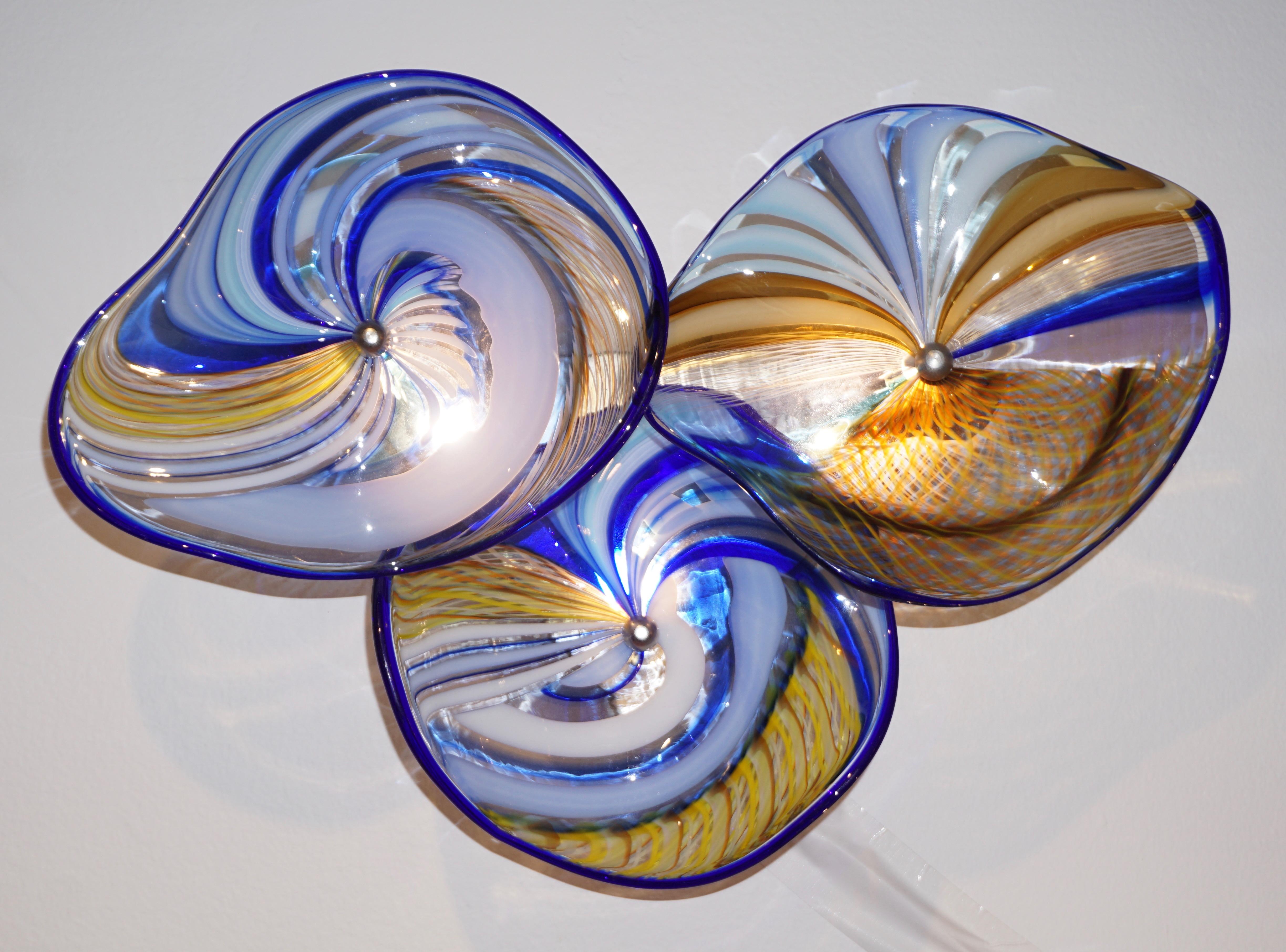 Contemporary Italian Pair of Gold Blue White Yellow Murano Glass Disc Sconces In Excellent Condition For Sale In New York, NY