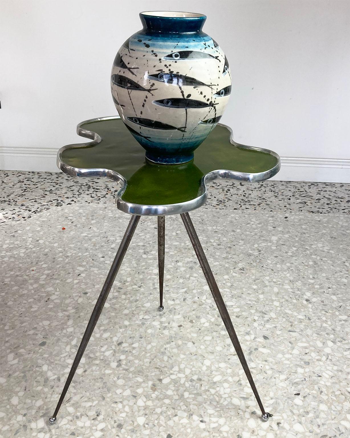 Contemporary Italian Pair of Side Tables with Glossy Green Top on Tripod Leg 1