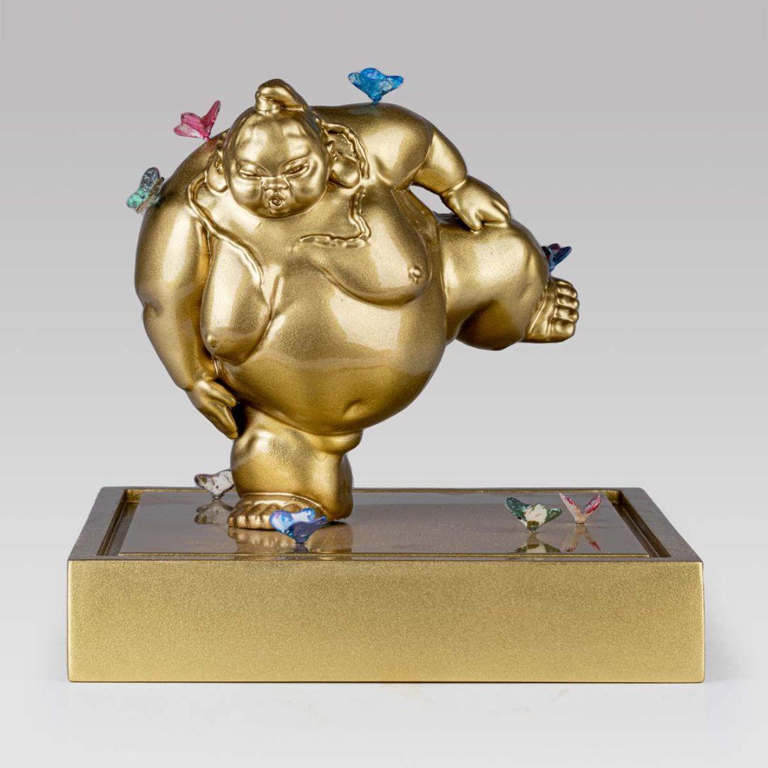 Contemporary Italian Paradox Resin Sculpture of Sumo Wrestler with Butterflies For Sale 4