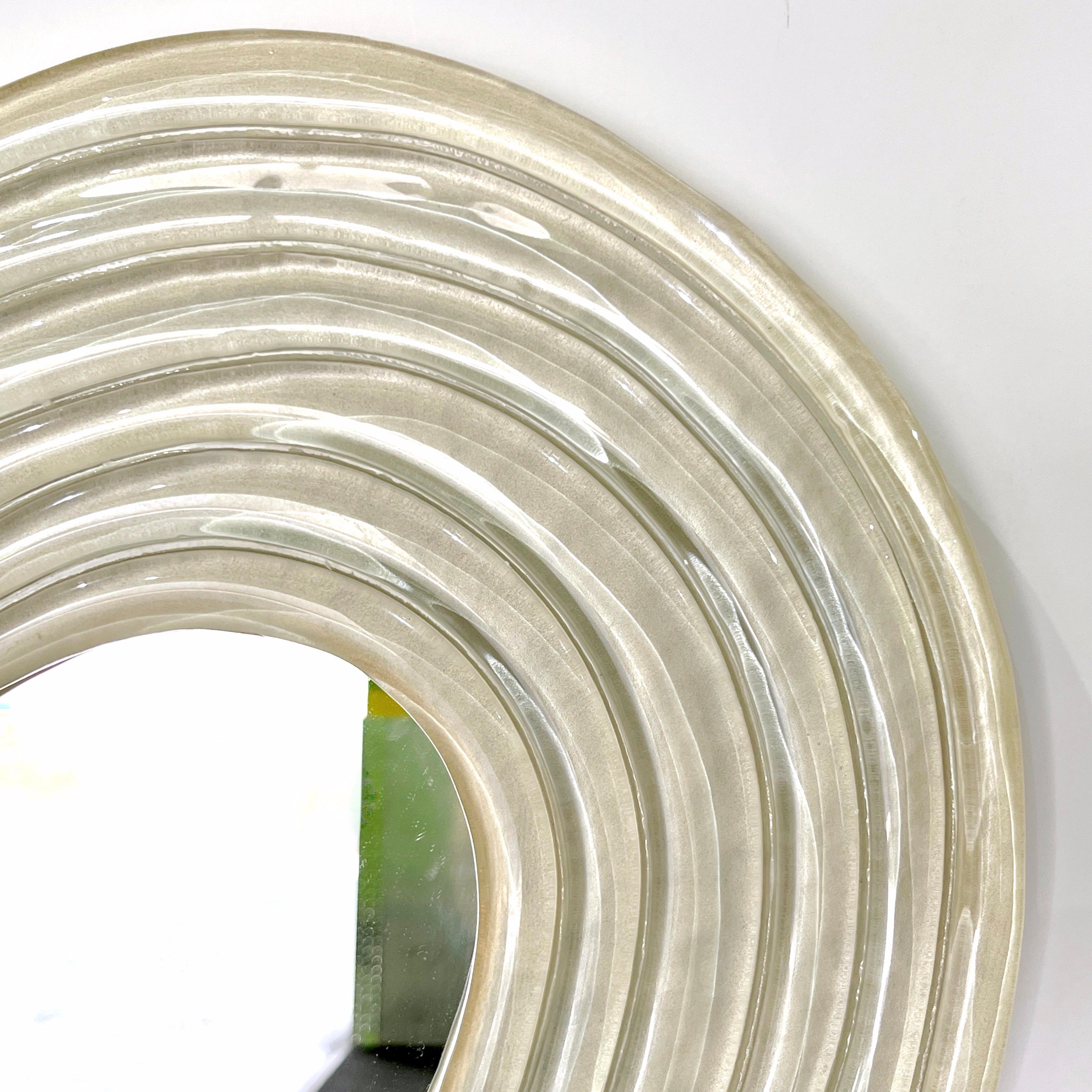 Contemporary Italian Pearl White Cream Murano Glass Brass Backlit Curved Mirror For Sale 8