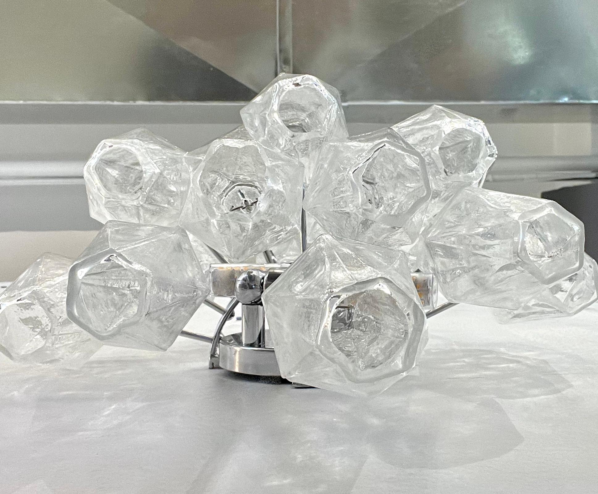 Contemporary Italian Poliedri Crystal Clear Murano Glass Multi-Tier Wall Lights For Sale 2