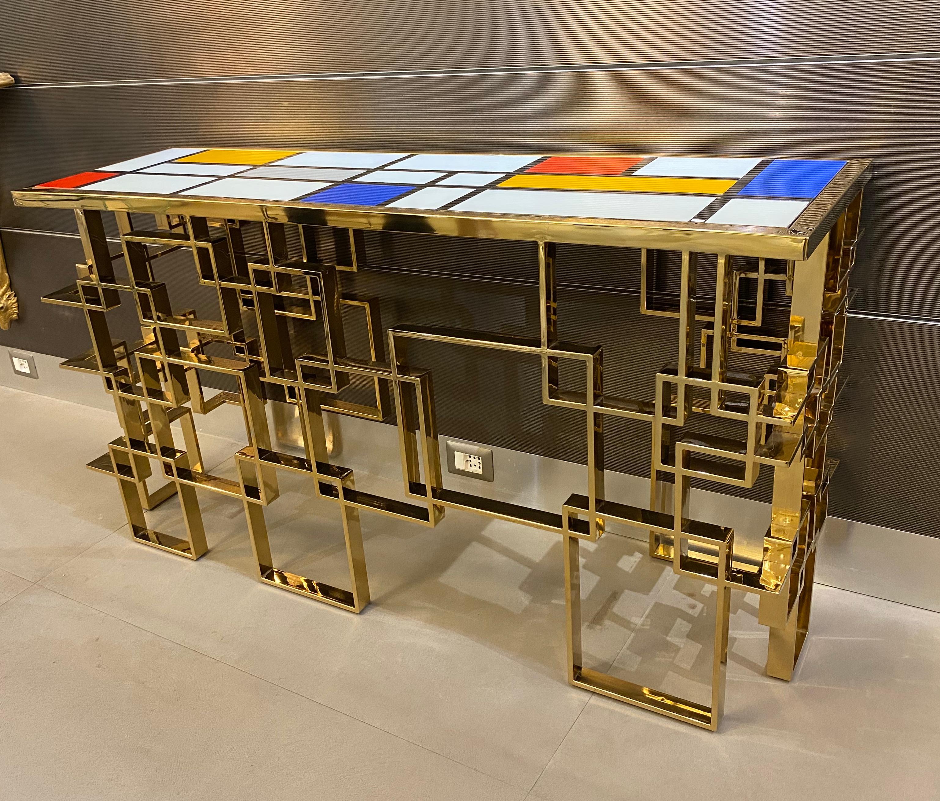 Zeitgenössischer italienischer skulpturaler Konsolentisch aus Messing und Glasplatte im Angebot 9