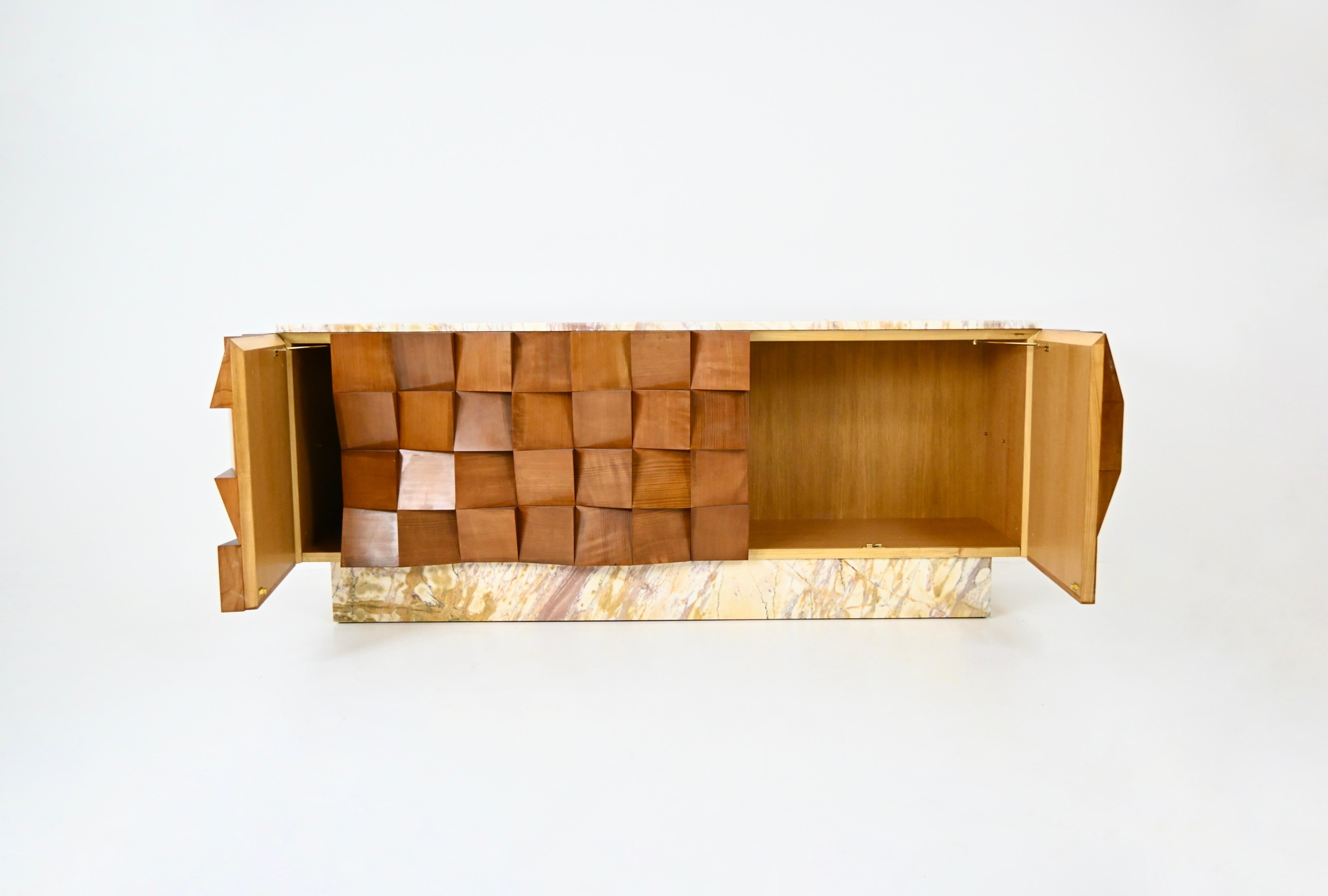 Contemporary Italian sideboard 2