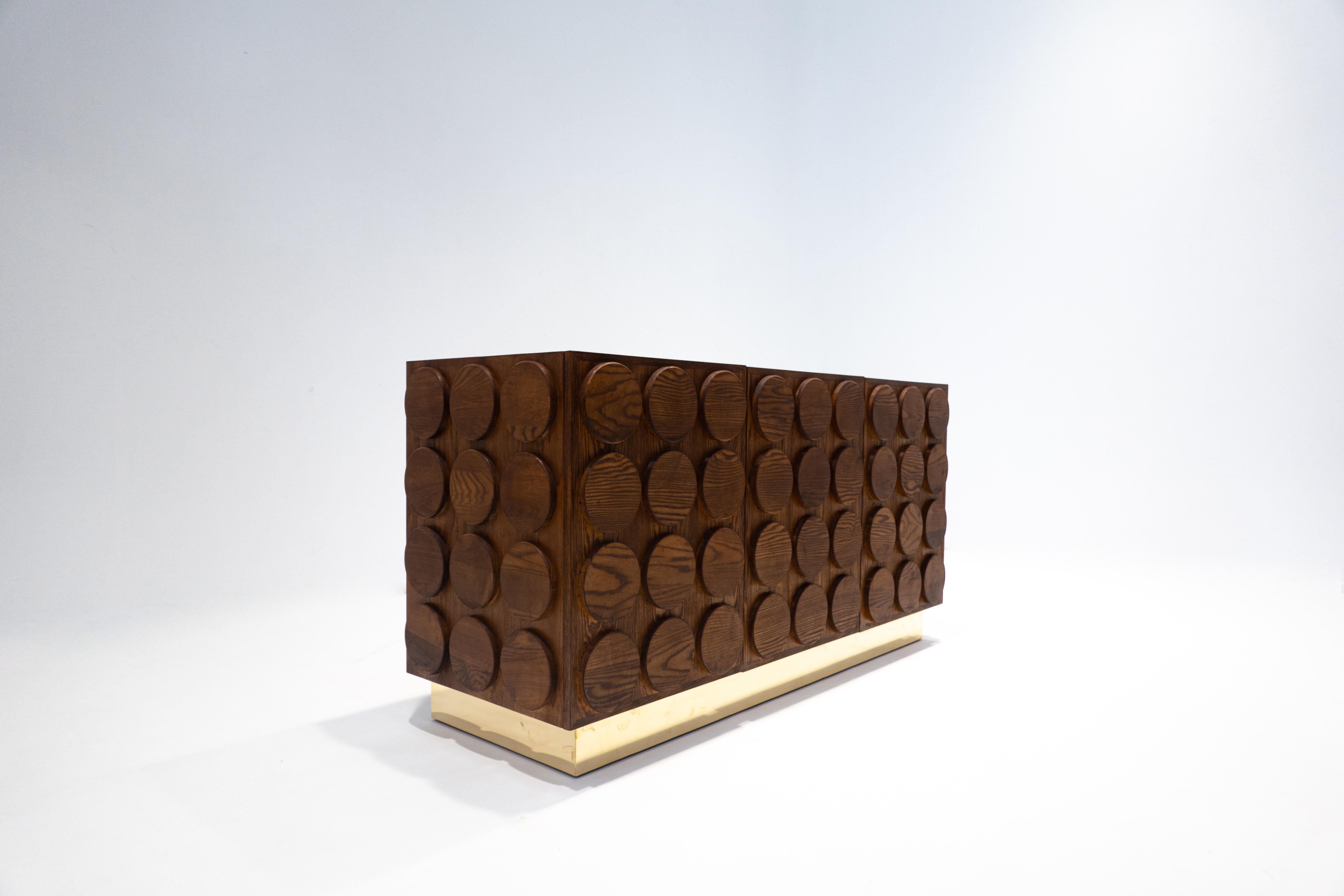 XXIe siècle et contemporain Buffet italien contemporain, Wood et laiton, 3 portes, Italie  en vente