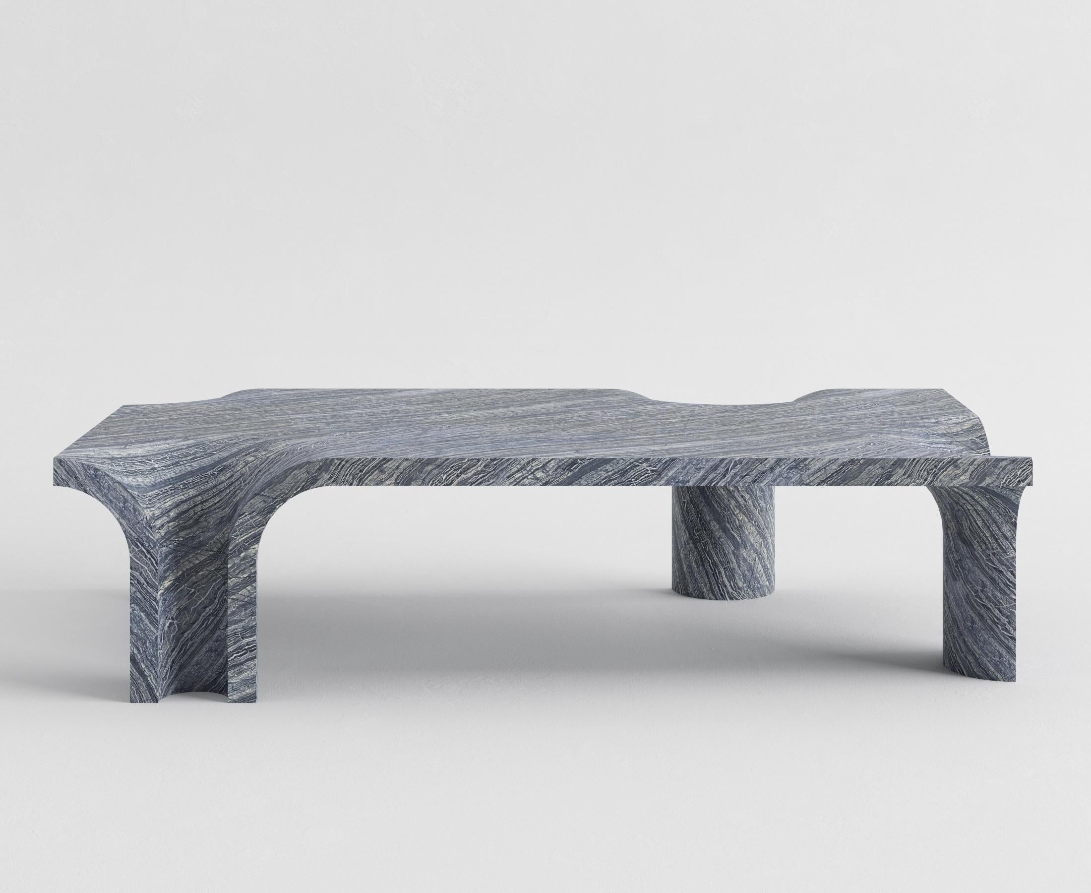Melt Collection'S

Die Melt Design Collection ist eine fesselnde Serie von Marmorarbeiten, die sich durch ihre einzigartige Formgebung auszeichnet. Jedes Werk geht von einer einfachen, flachen Ebene aus, aber anstatt eine starre Geometrie