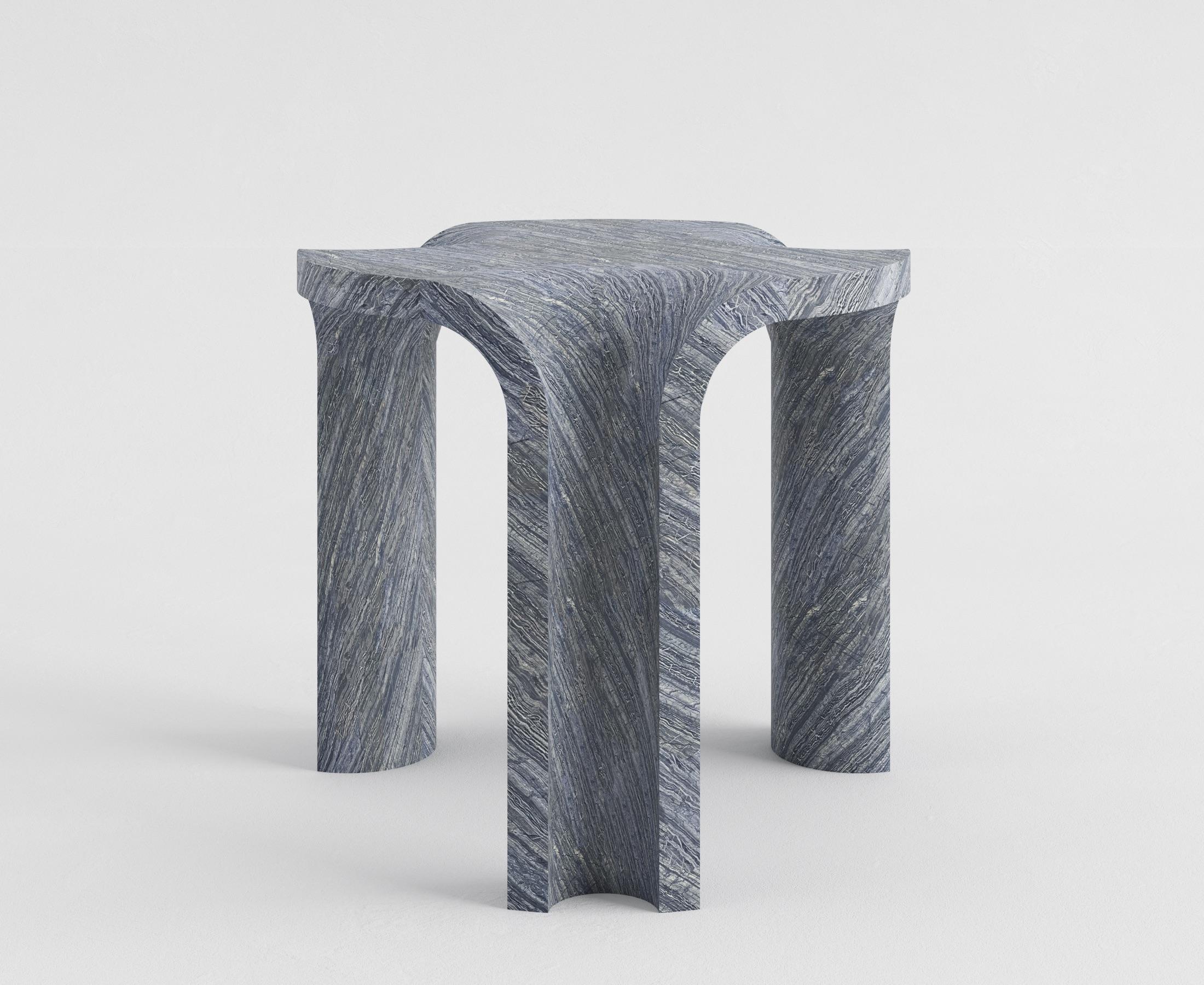 italien Contemporary Italian Silver wave marble Melt Round Side Table by studio narra en vente