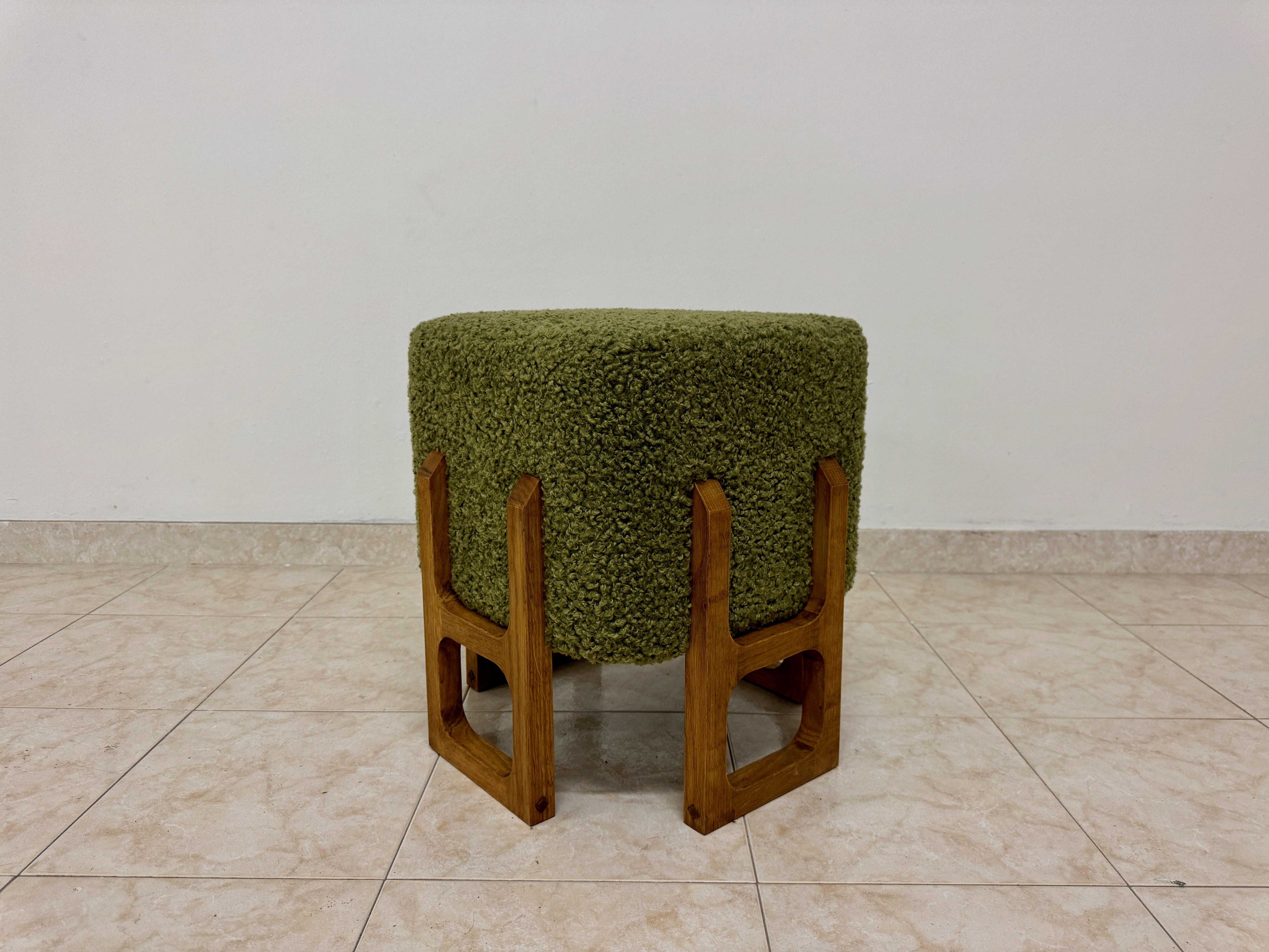 Contemporary Italian Hocker im Zustand „Neu“ im Angebot in London, London