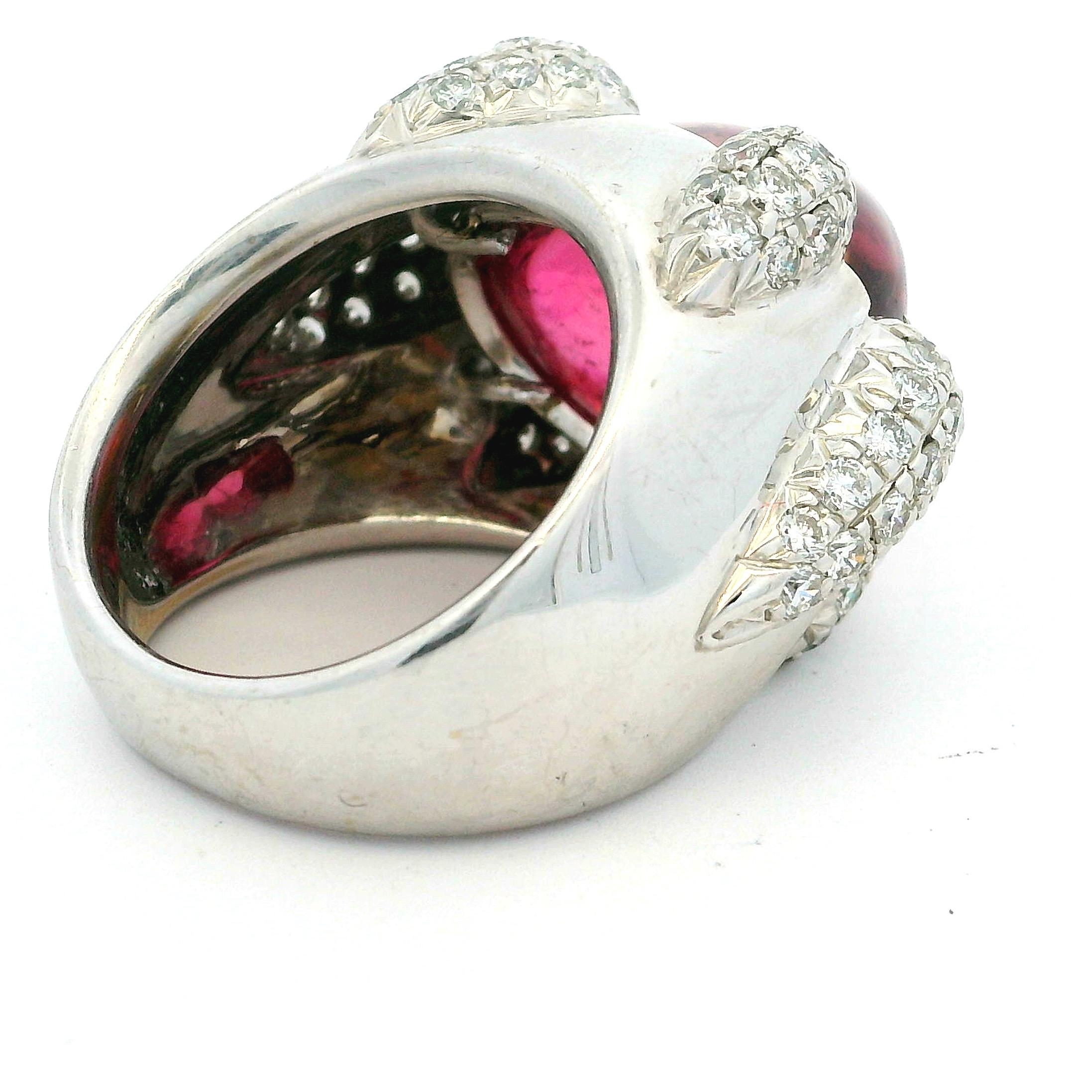 Anillo cóctel contemporáneo de turmalina italiana y diamantes en oro blanco de 18 quilates en venta 2