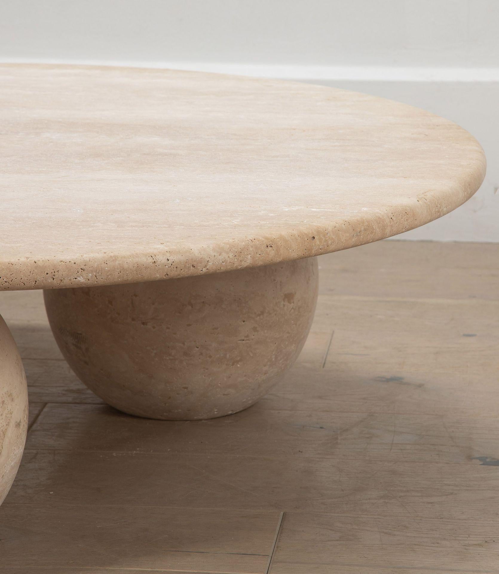 Mesa de centro contemporánea de travertino italiano Travertino en venta