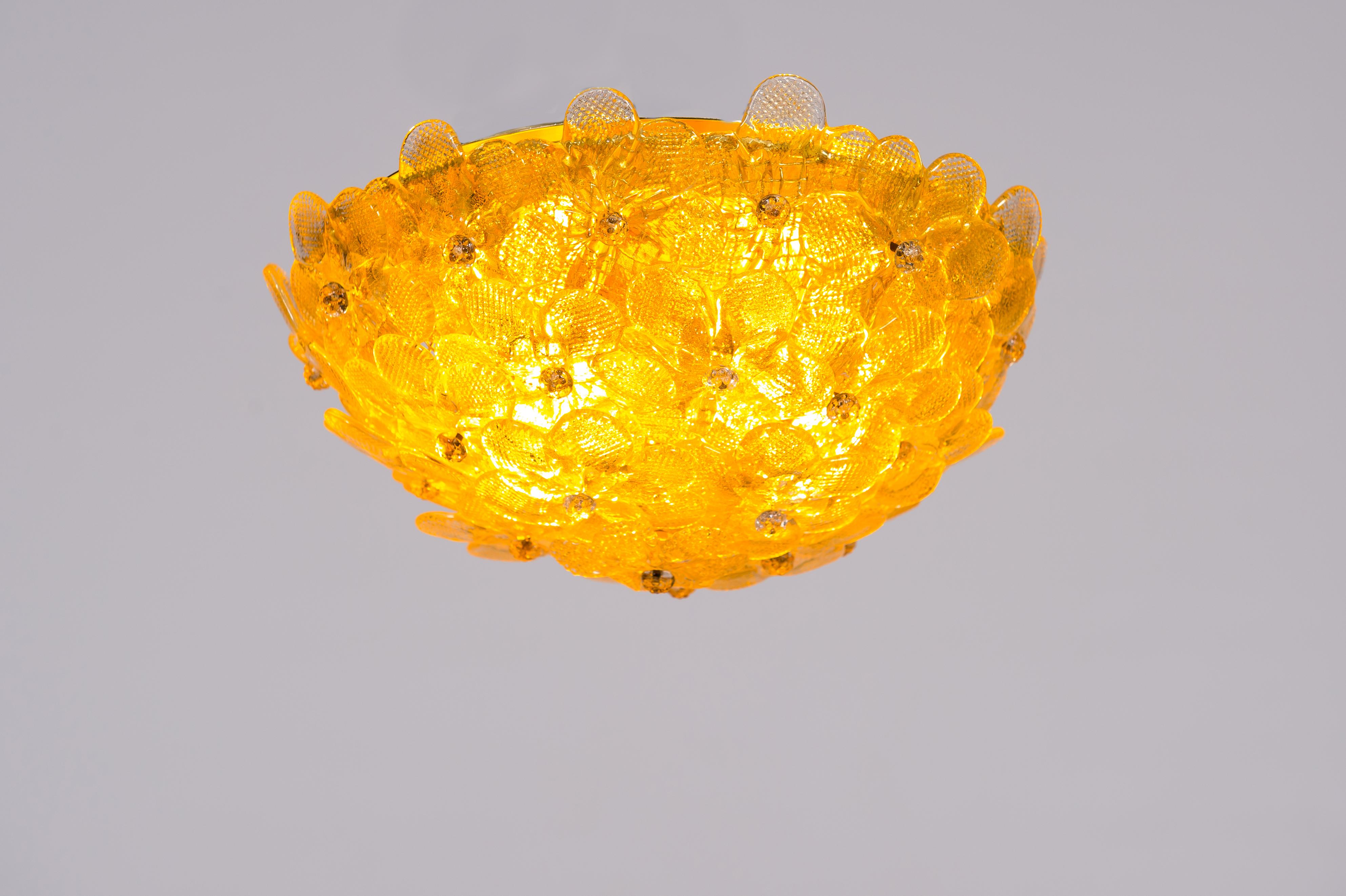 Contemporary Italian Venetian Murano Glass Flush Mount with Gold Finishes For Sale 8