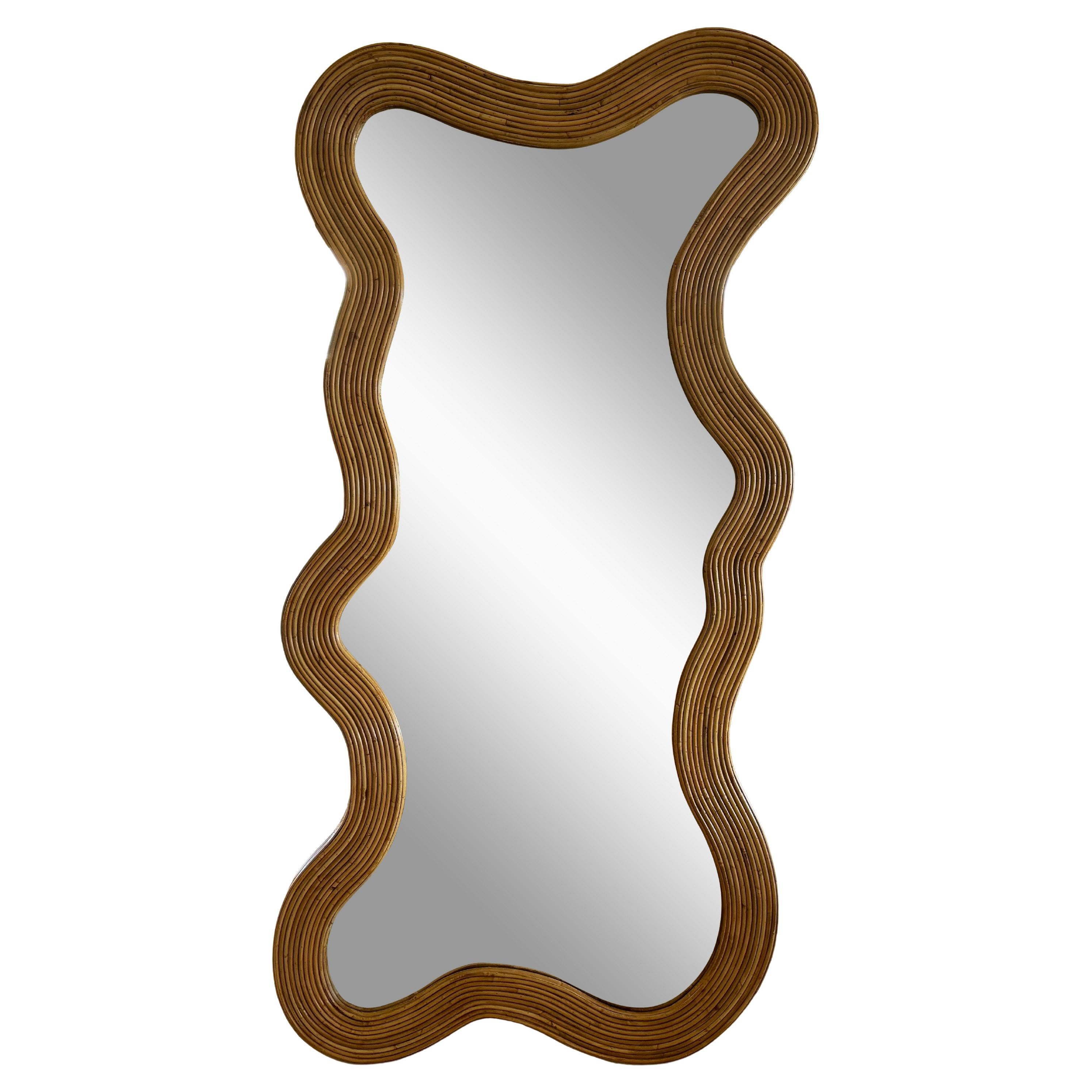 Miroir italien contemporain en bambou ondulé