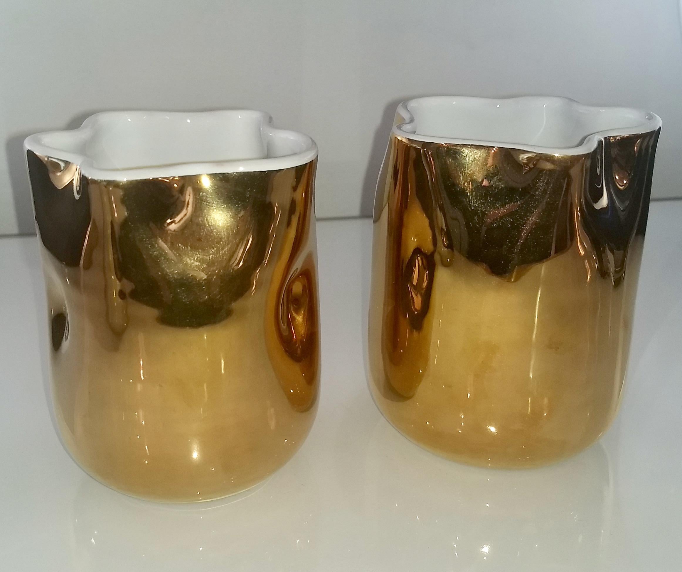Contemporary Italian White Ceramic Tumbler Decorated with Gold For Sale 1