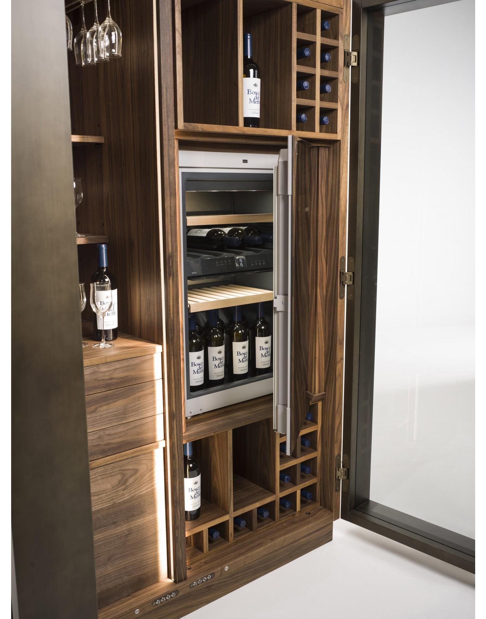 Contemporary Italian Wine Storage Cabinet in Solid Walnut In New Condition For Sale In New York, NY