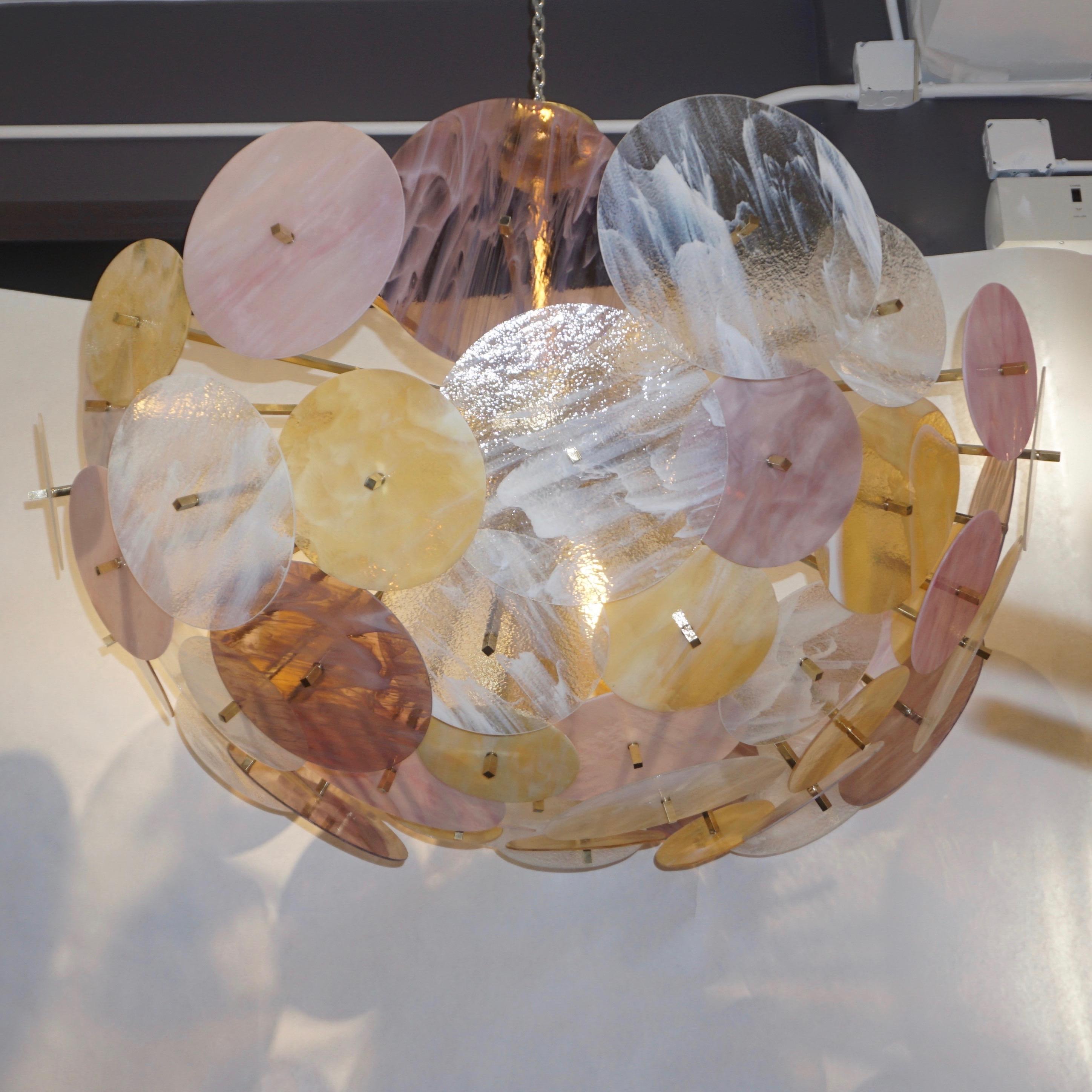 Zeitgenössische italienische Gelb Weiß Rose Rosa Murano Glas Oval Sputnik Flushmount (Metall) im Angebot