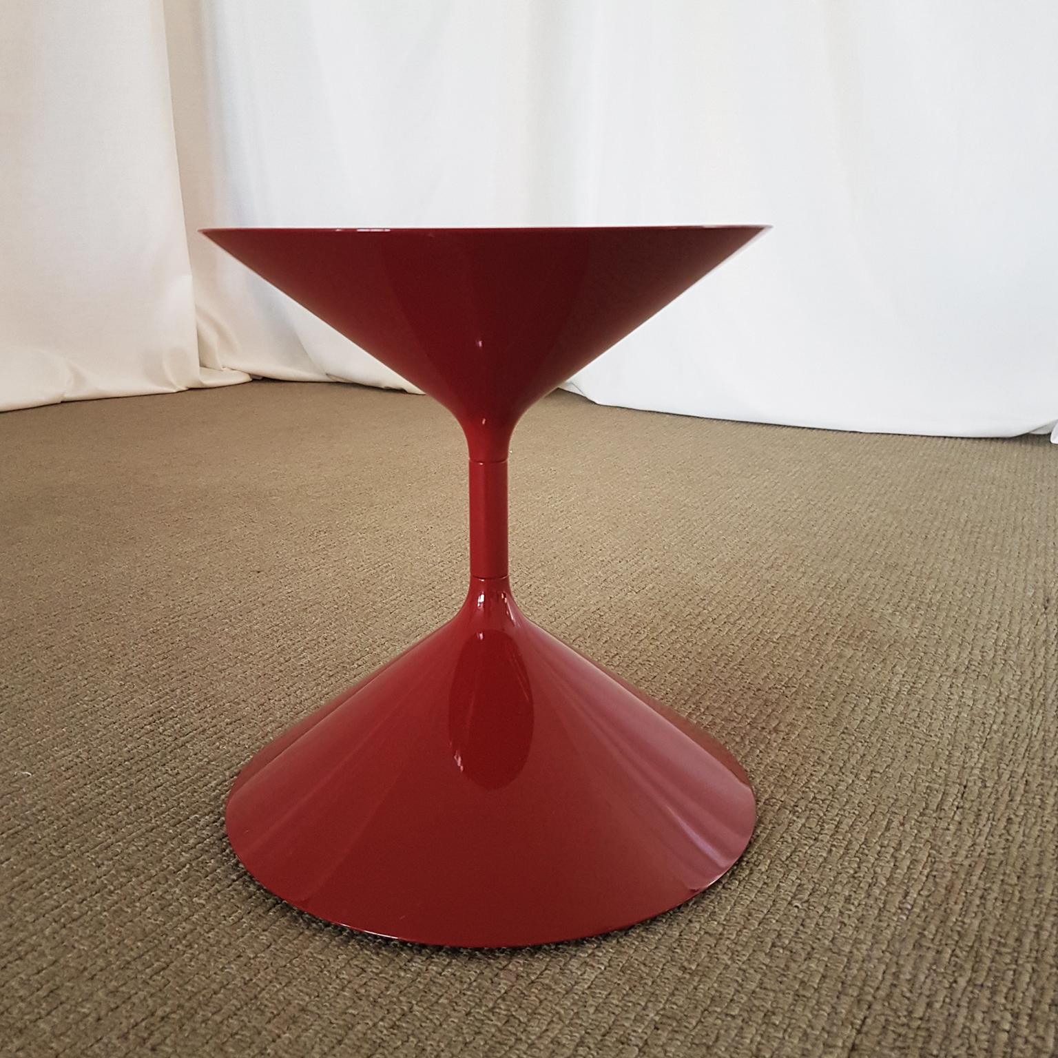 Lacquered Contemporary Italian Zanotta Red or White or Orange Glossy Lacquer Coffee Table For Sale