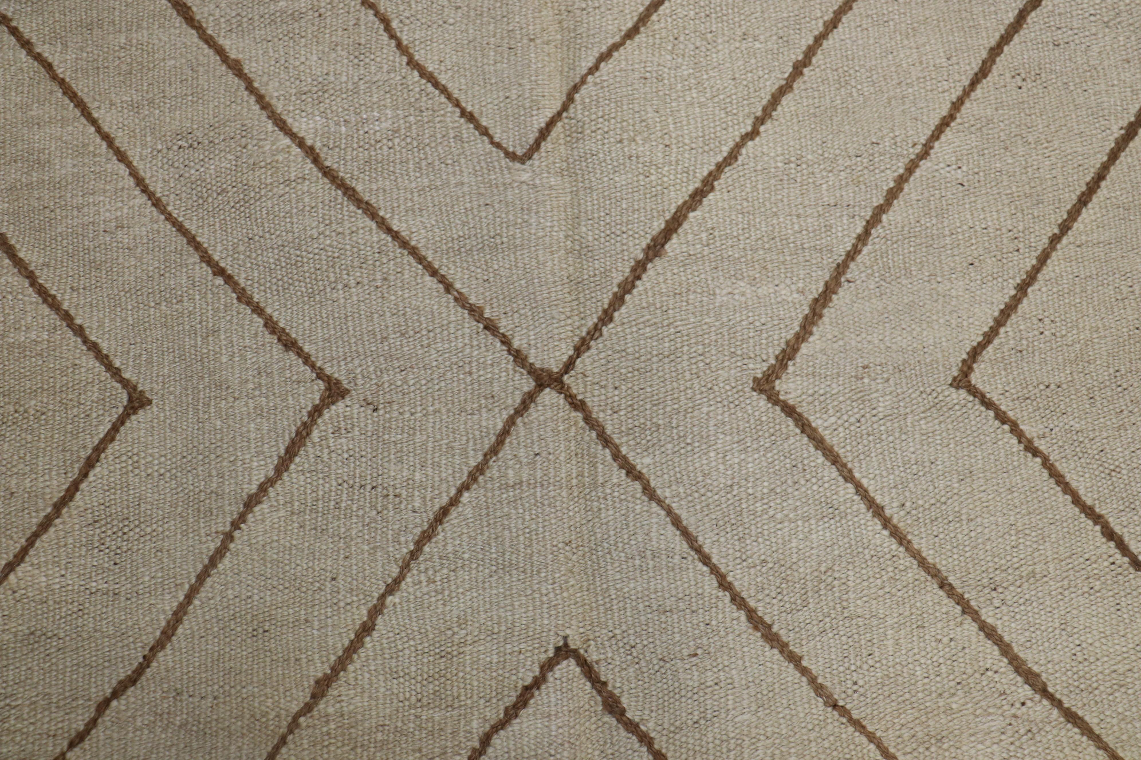 Contemporary Ivory Brown Modern Kilim In Excellent Condition In New York, NY