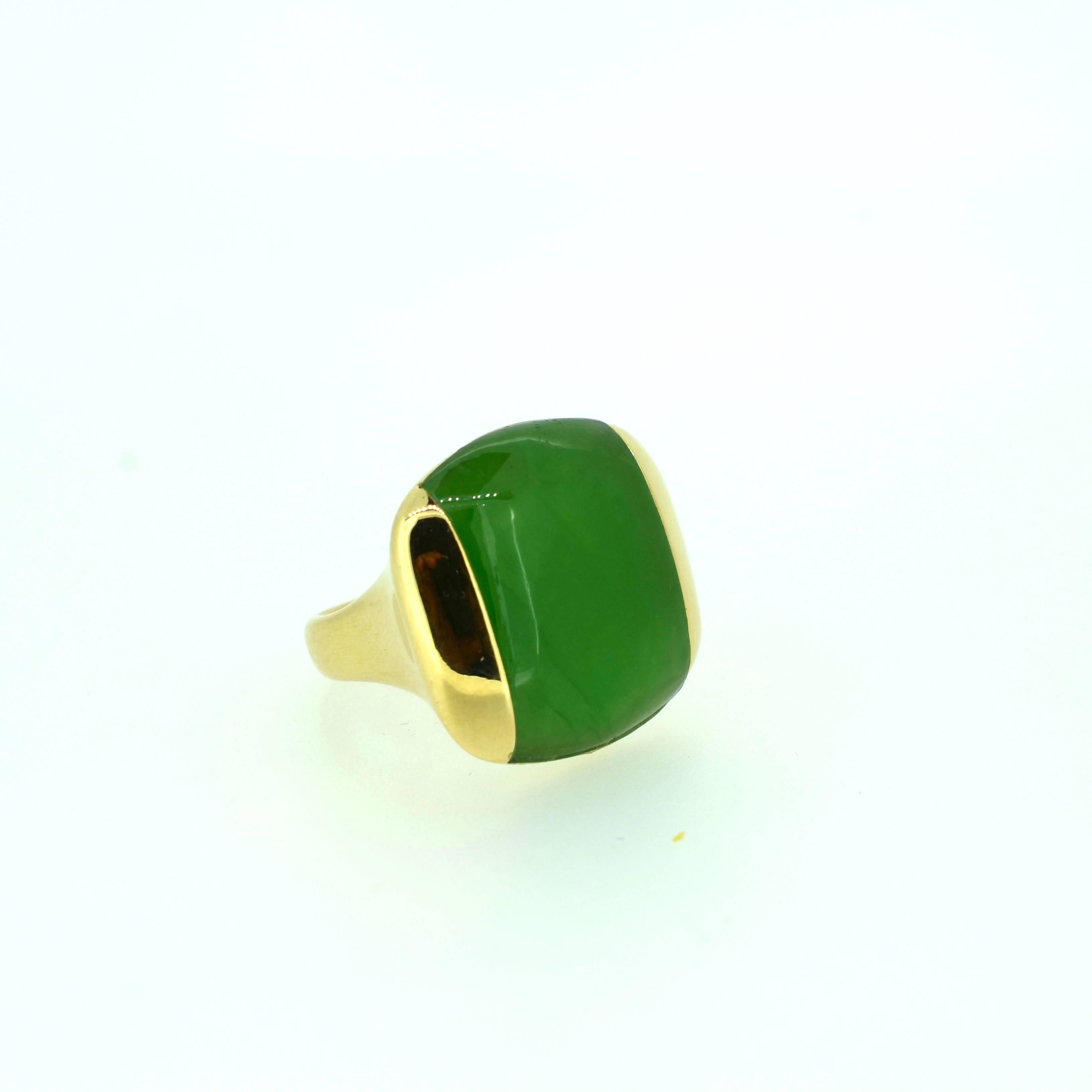 Contemporary Jadeite Gold Ring In New Condition For Sale In Highlands, NC