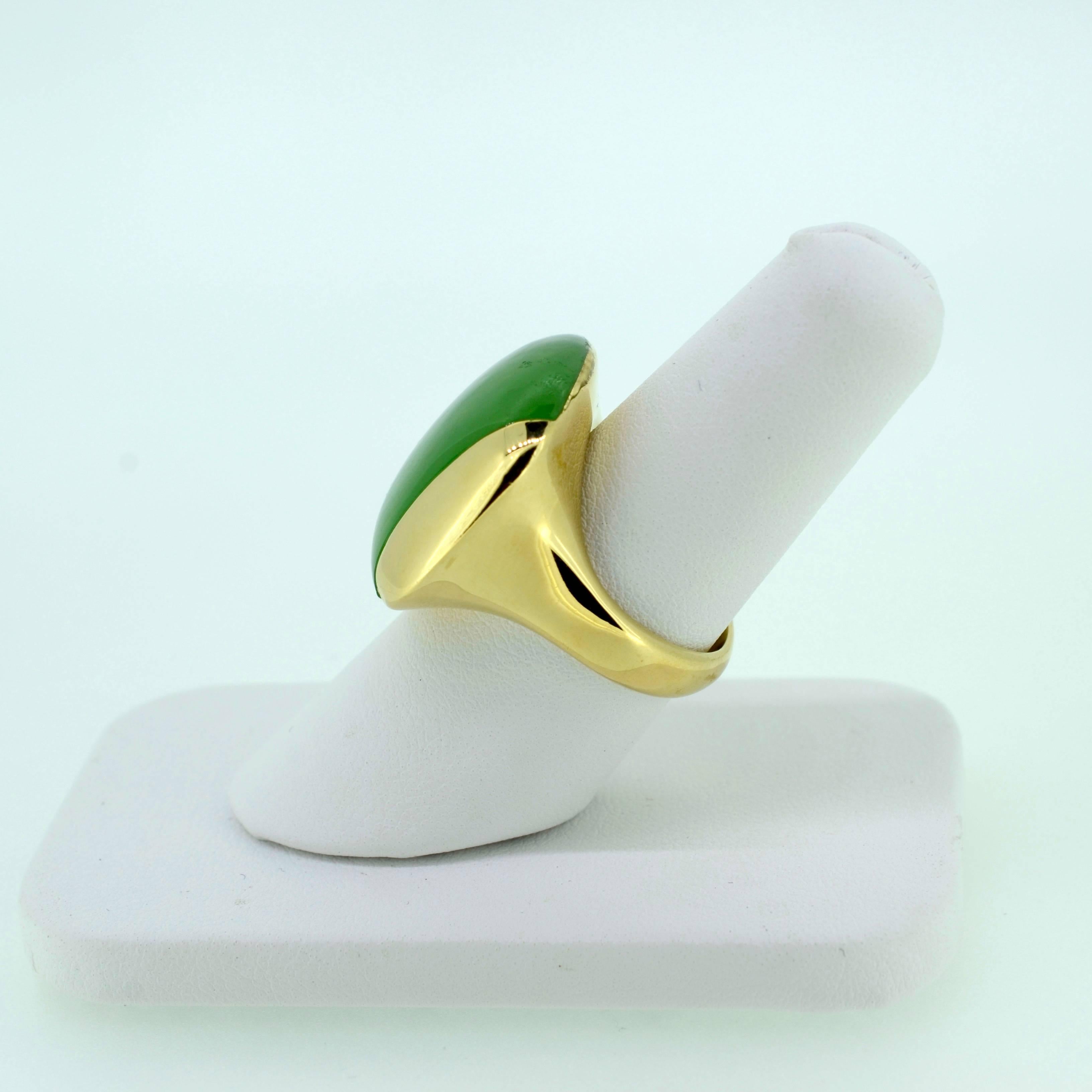 Contemporary Jadeite Gold Ring For Sale 4