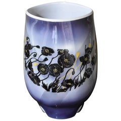 Vase japonais contemporain en porcelaine noire, bleue et jaune par un maître artiste, 3