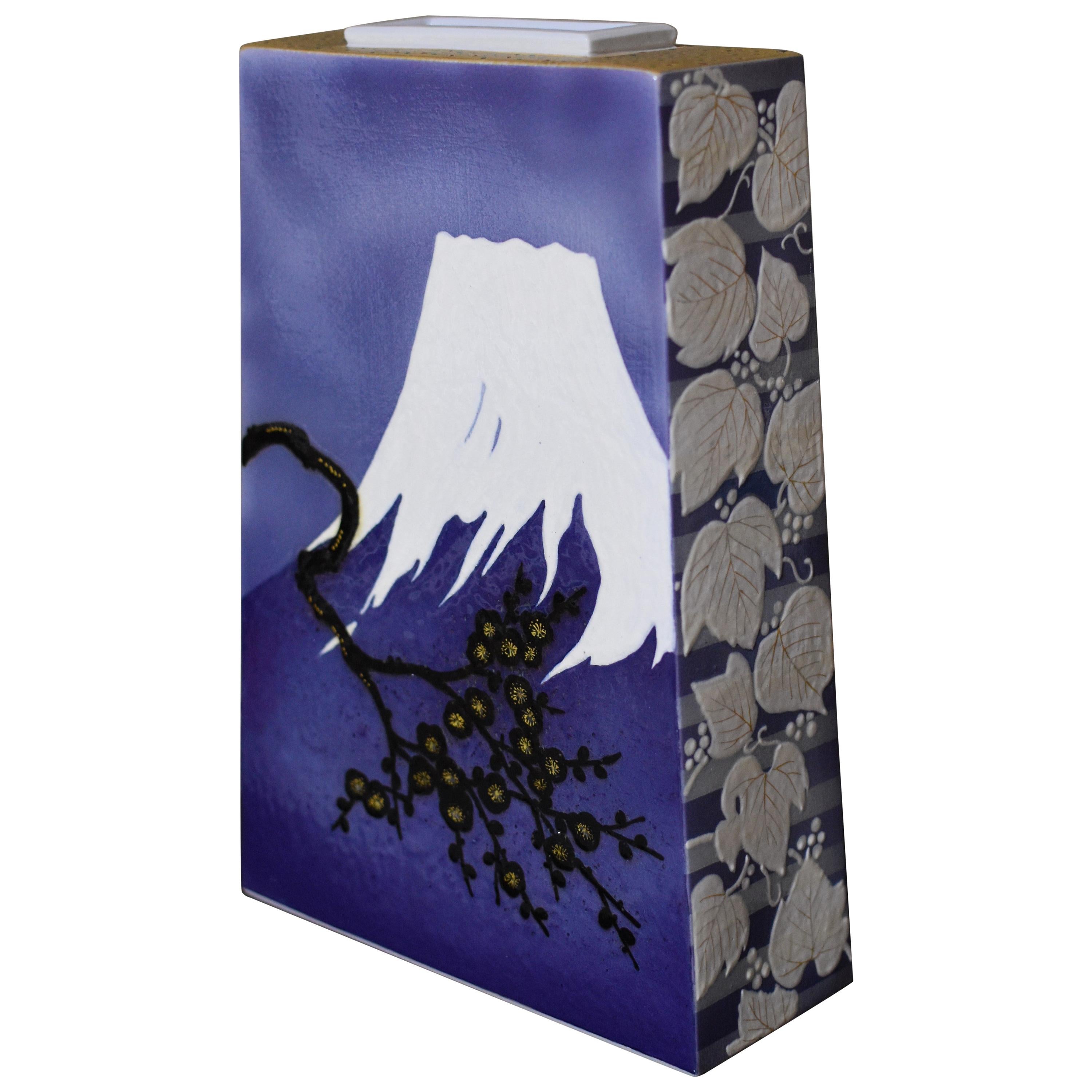 Vase en porcelaine bleu, noir et crème de l'artiste japonais contemporain en vente