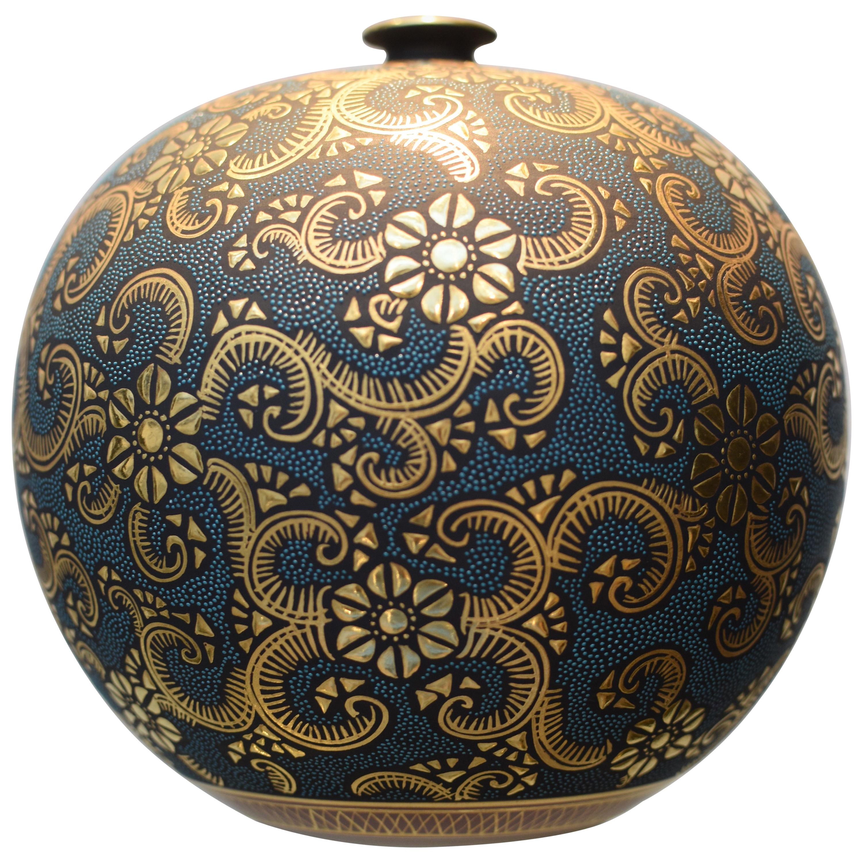 Contemporary Japanese Blue Pure Gold Kutani Porcelain Vase by Master