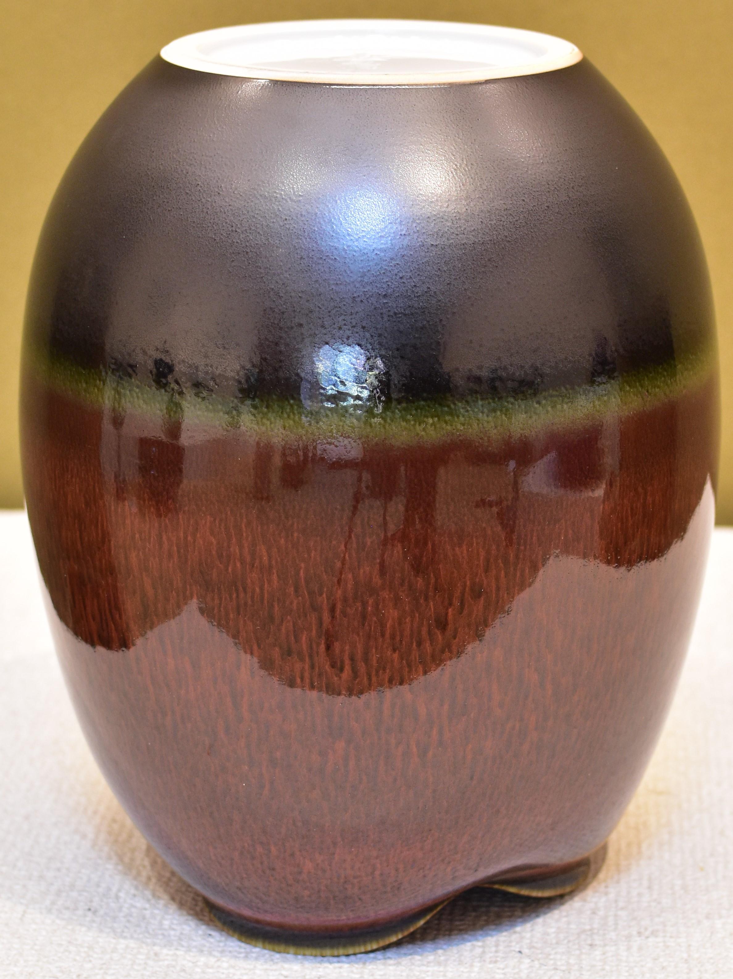 Contemporary Japanese Brown Black Hand-Glazed Porcelain Vase by Master Artist For Sale 2