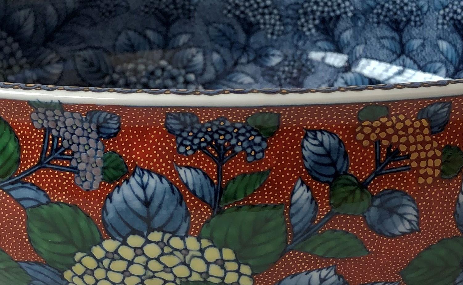 Contemporary Japanese Blue Green Red Porcelain Bowl von Masterly Artist, 2 im Zustand „Neu“ im Angebot in Takarazuka, JP