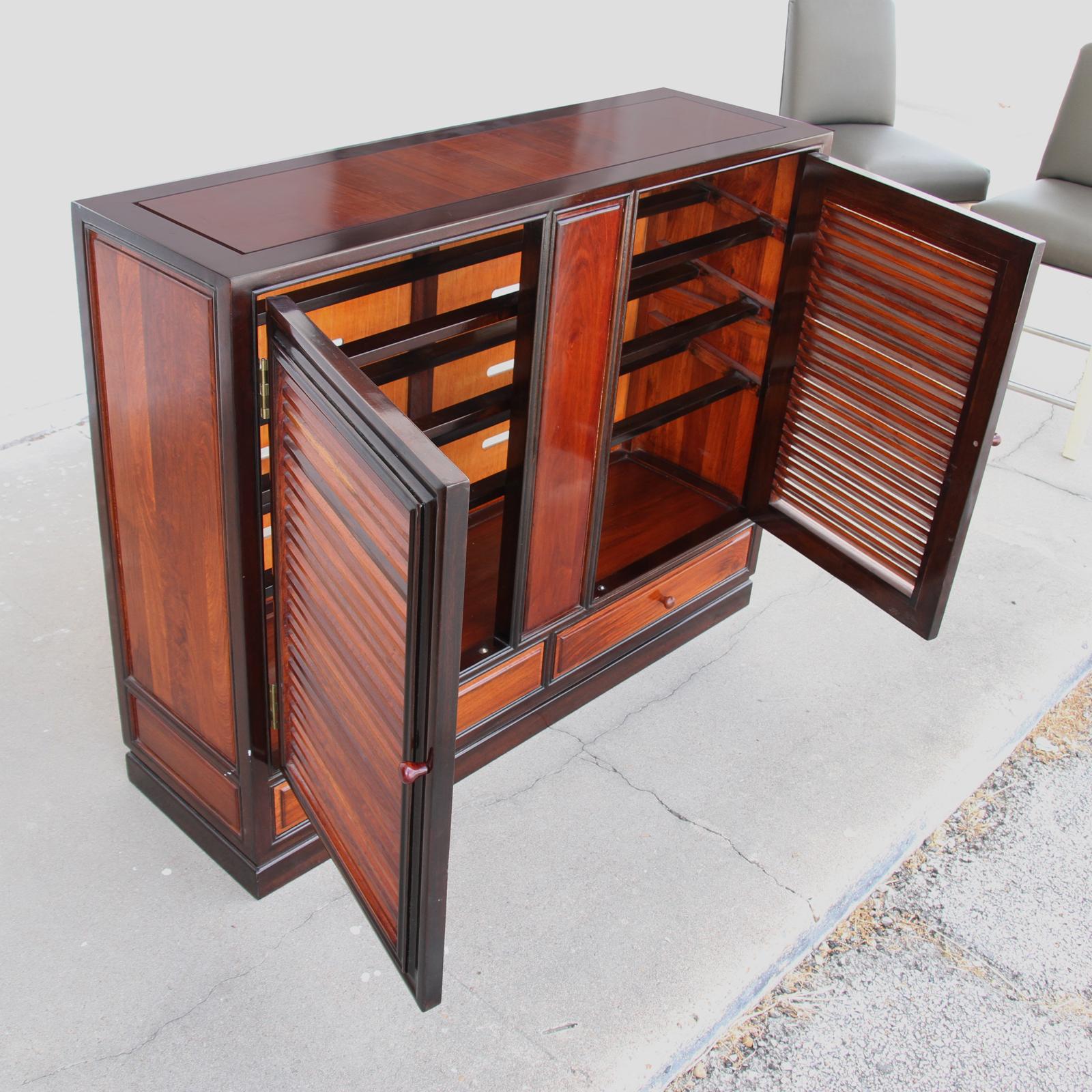 Japonisme Contemporary Japanese Style Getabako Shoe Cabinet from Thailand For Sale
