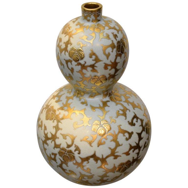 Contemporary Japanese White Pure Gold Porcelain Vase by Kutani Master