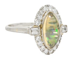 Contemporary Jelly Opal Diamant Platin Navette Cluster Ring
