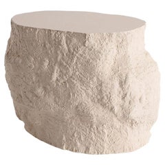 Mesa auxiliar contemporánea Jesmonite, Acacia by Malgorzata Bany