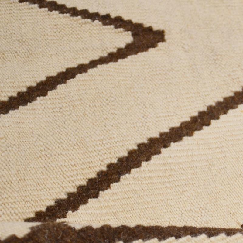 Contemporary Kilim, Beige and Brown Geometric Design. 1.80 x 1.30 m. In New Condition In MADRID, ES