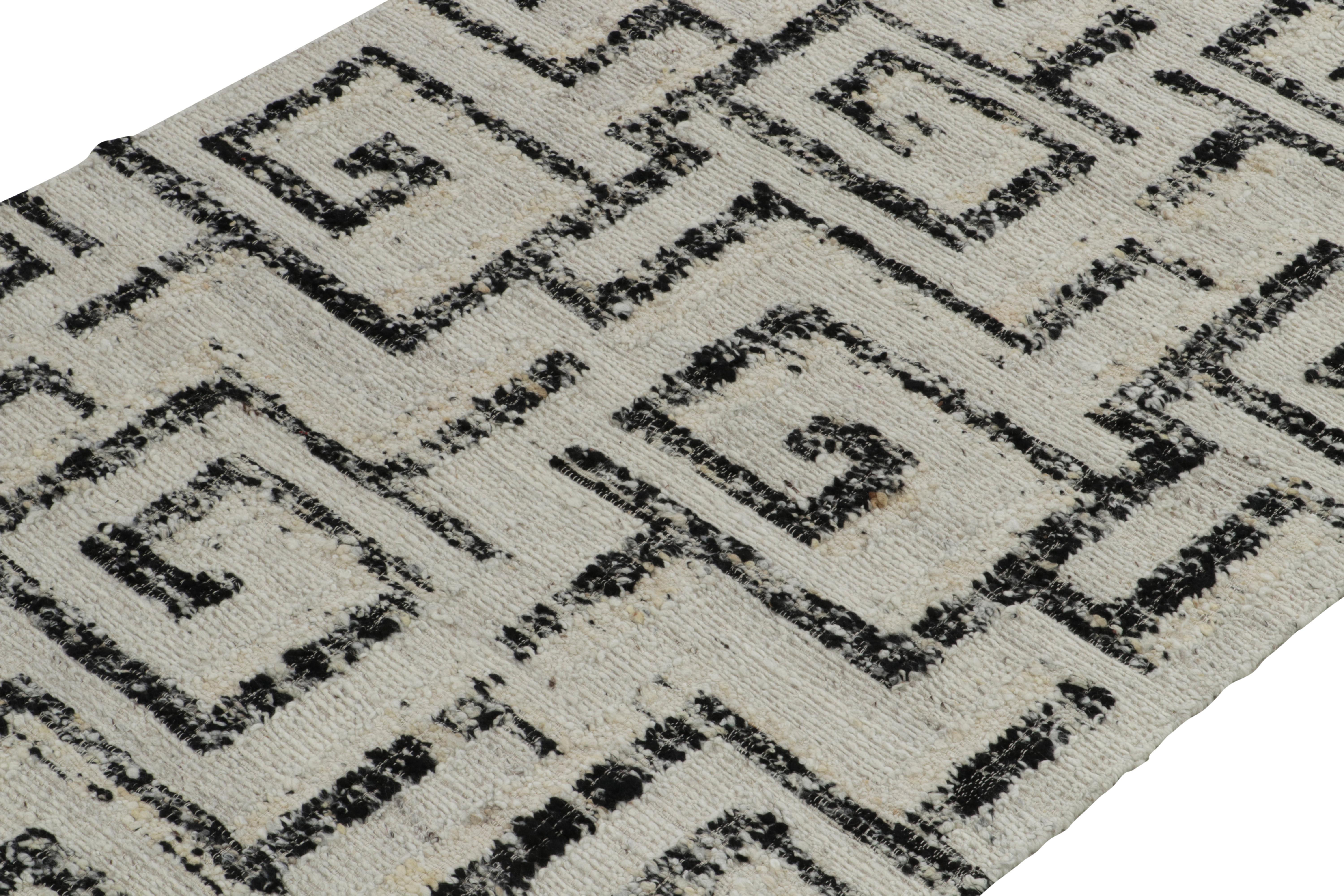 Indian Rug & Kilim's Contemporary Kilim Rug in Ivory, Charcoal Black Deco Pattern For Sale