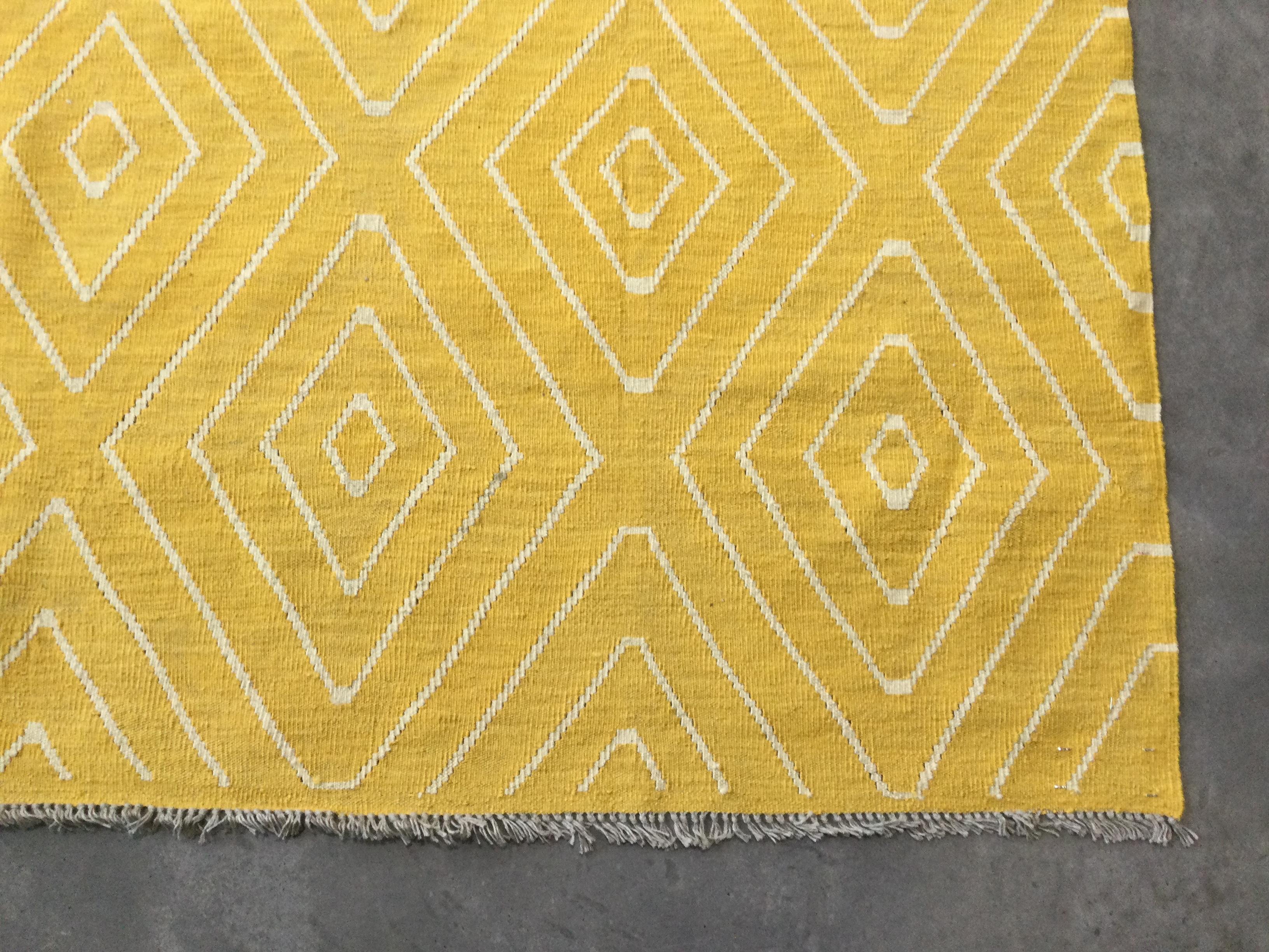 Wool Contemporary Kilim. Yellow Geometric Design. 3.00 X 2.15 m For Sale