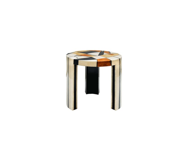 Klimt Side Table is perfect for an artsy and luxury interior design project. A modern side table made in marquetry and it can be customized to meet your style and favorite wood colors.

Materials: Body in wood with marquetry. 

Dimensions: Width: 55