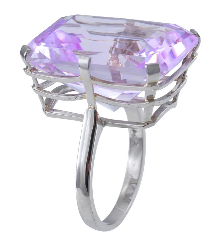 Contemporary Kunzite Ring of 38.7 Carat in Fine Handcrafted Platinum