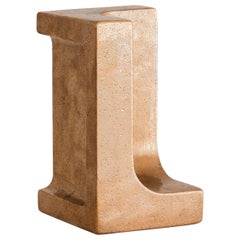 Fermalibri in bronzo a forma di L Contemporary di Henry Wilson