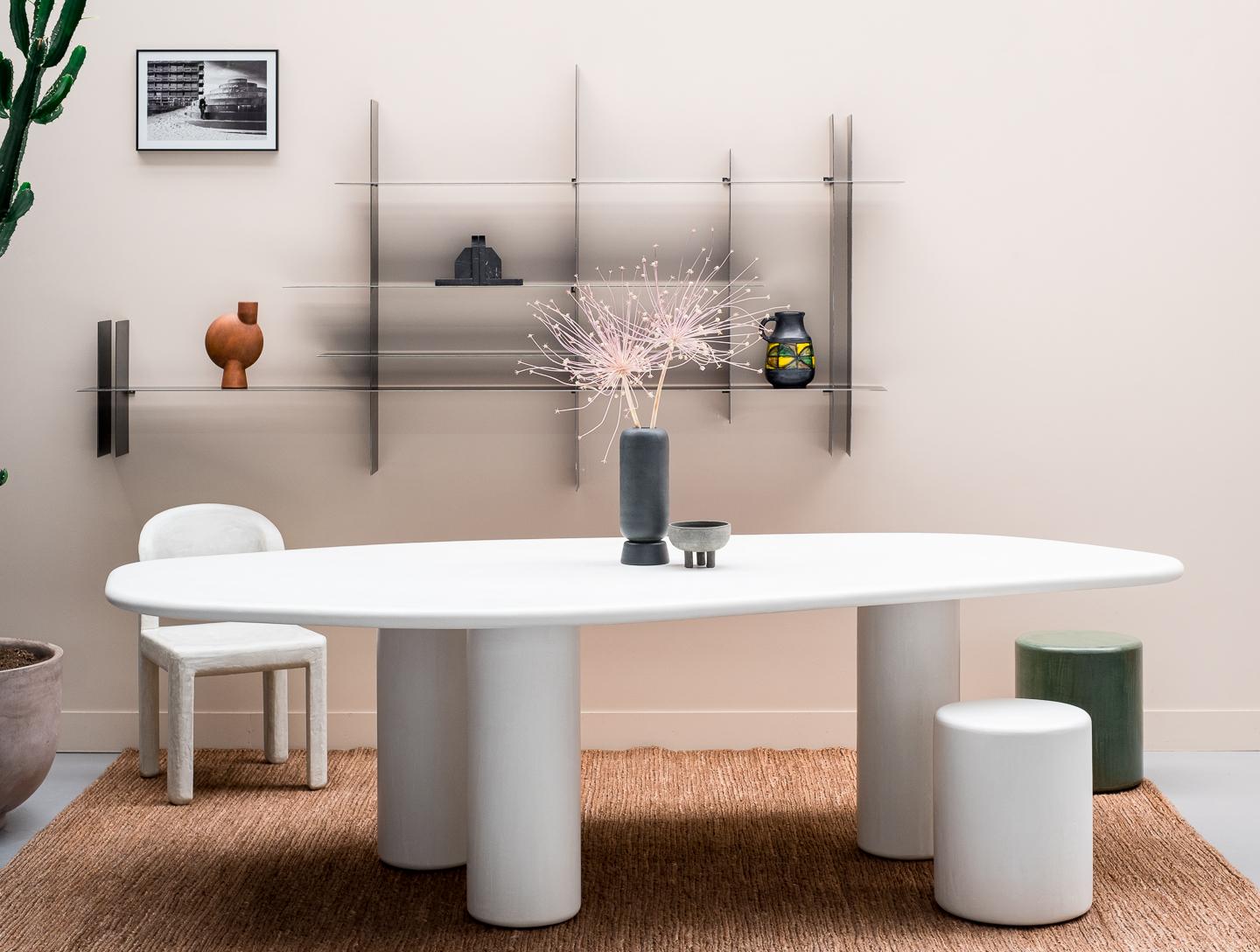 Belge Table de salle à manger contemporaine La Grande Vézère 1.0, 320 cm de long par Armand & Francine en vente